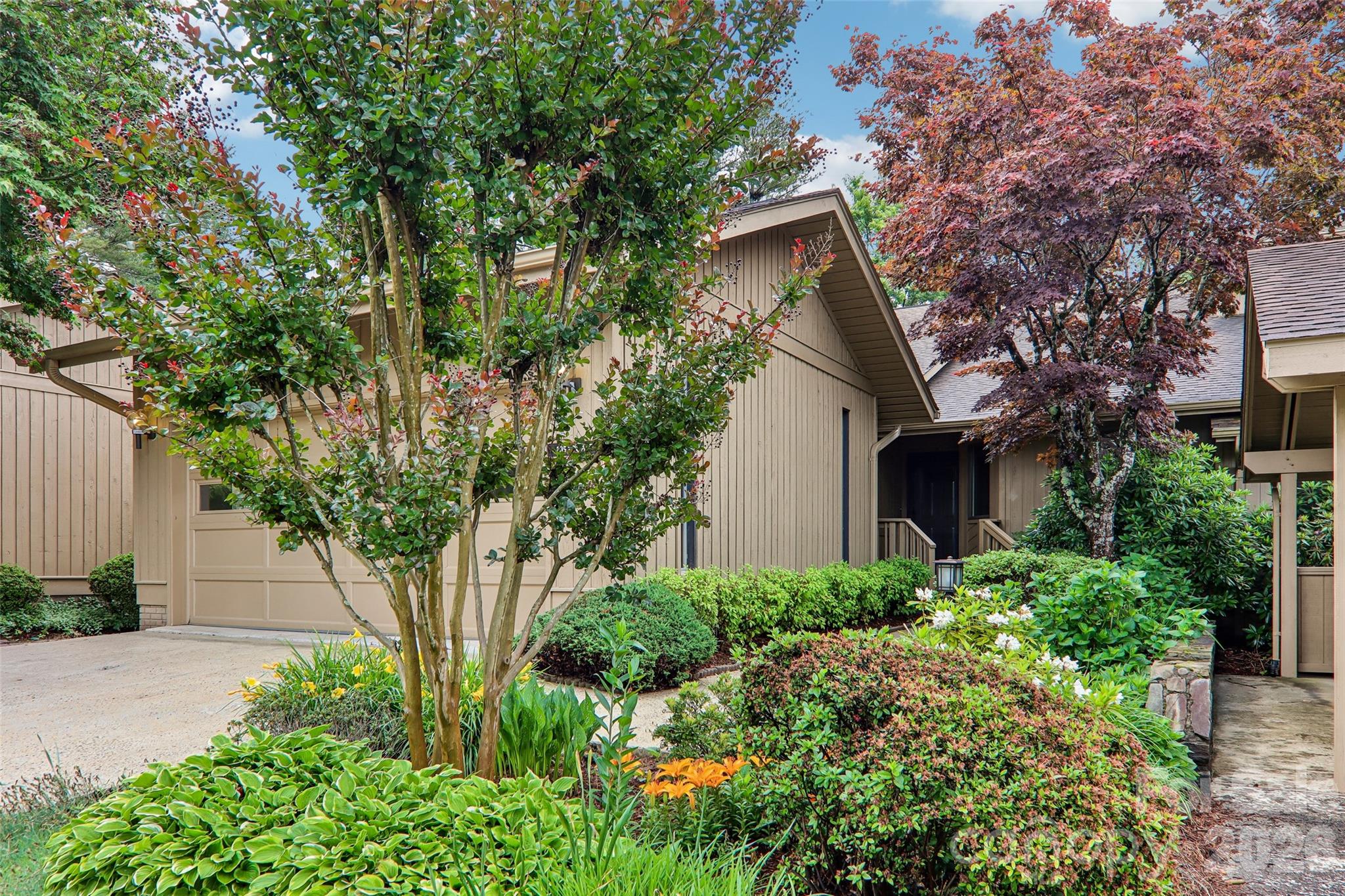 405 Wild Oak Lane — photo