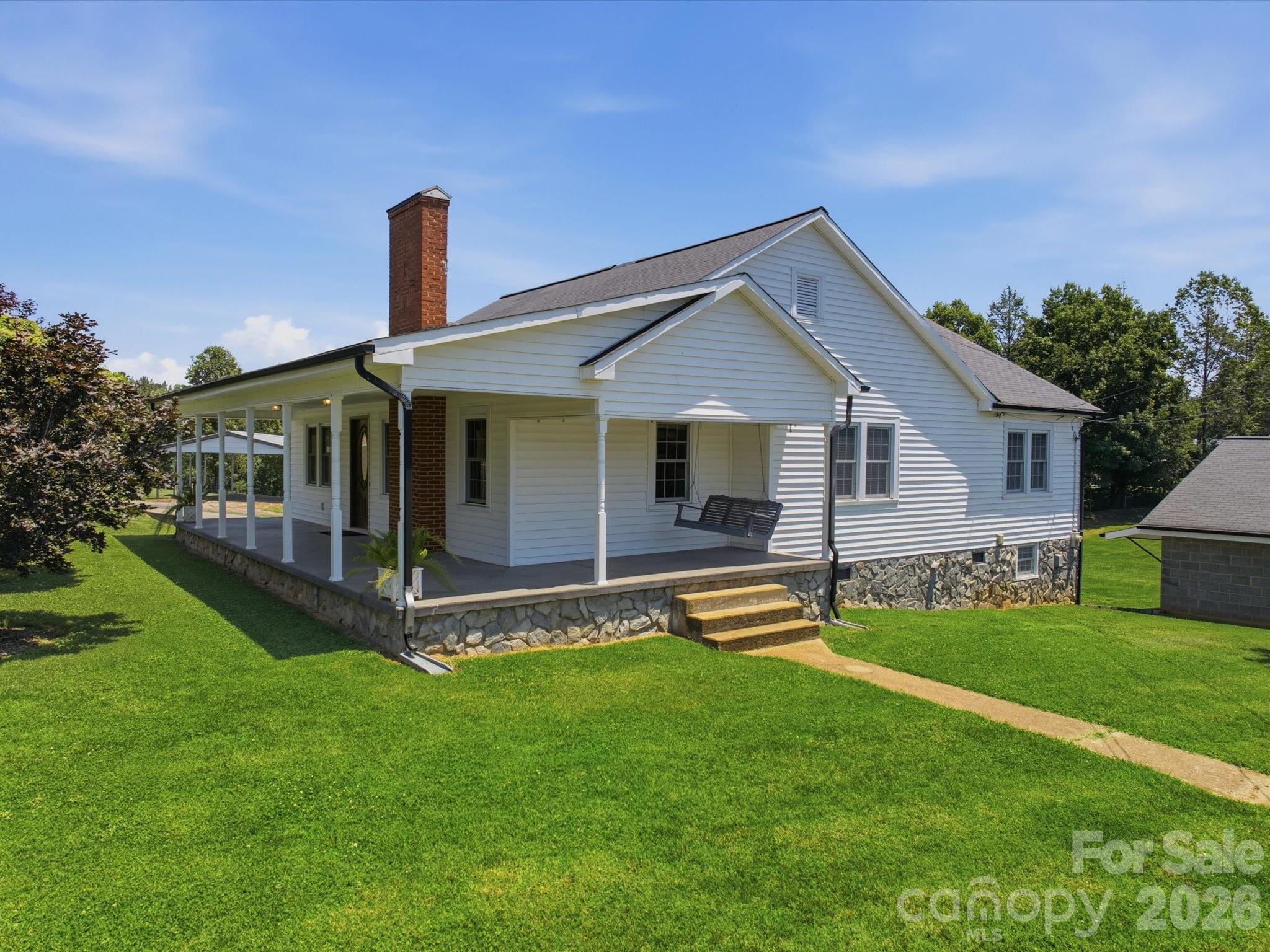 2401 Lail Road — photo