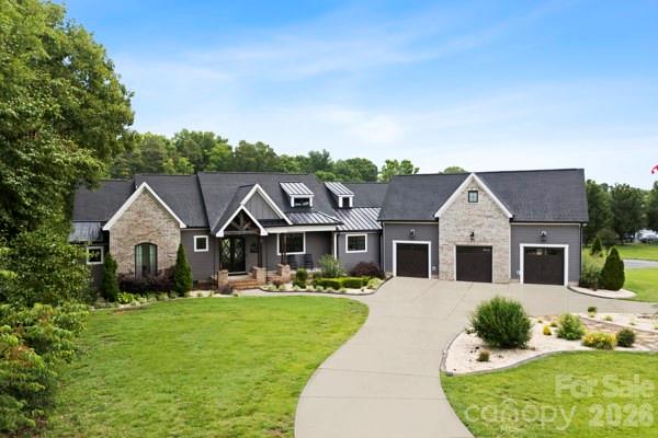 5200 Shoreview Drive — photo