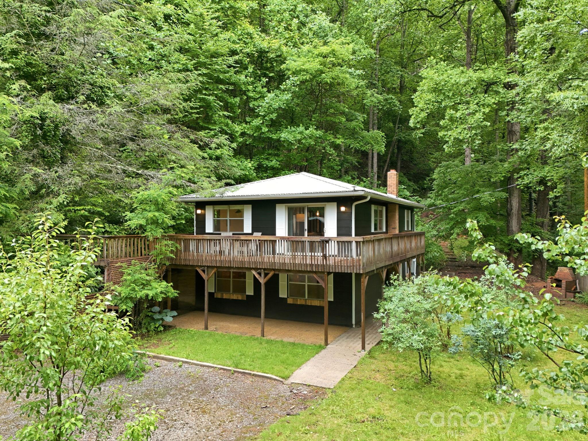 182 Saw Branch Road — photo
