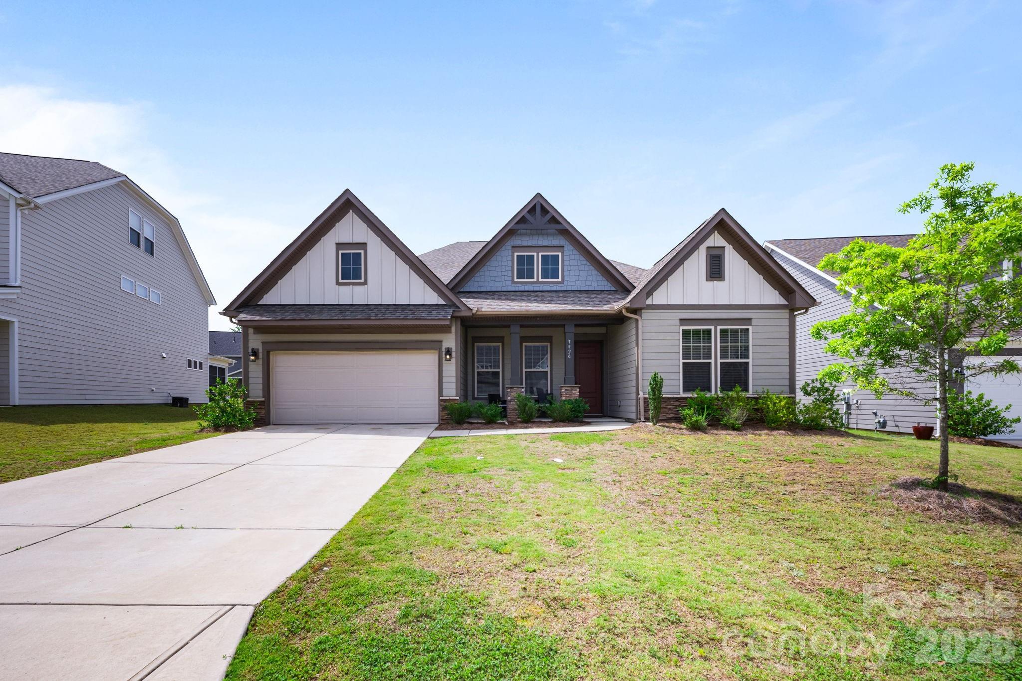 7920 Creek Park Drive — photo
