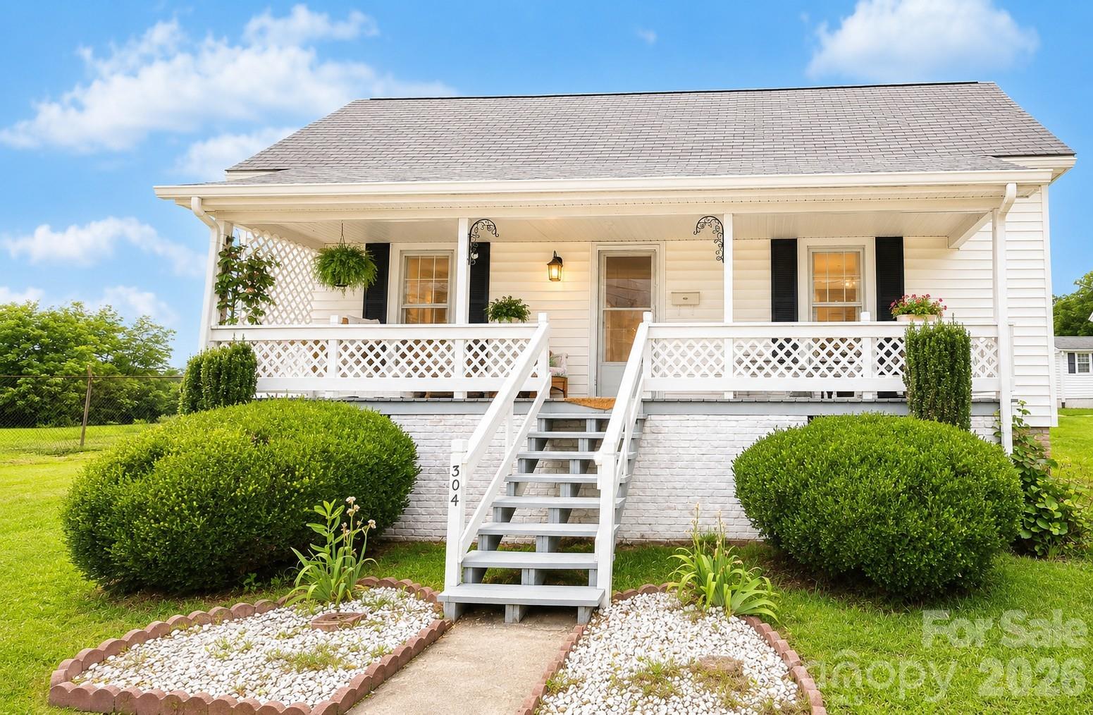 304 NW Bleachery Court — photo