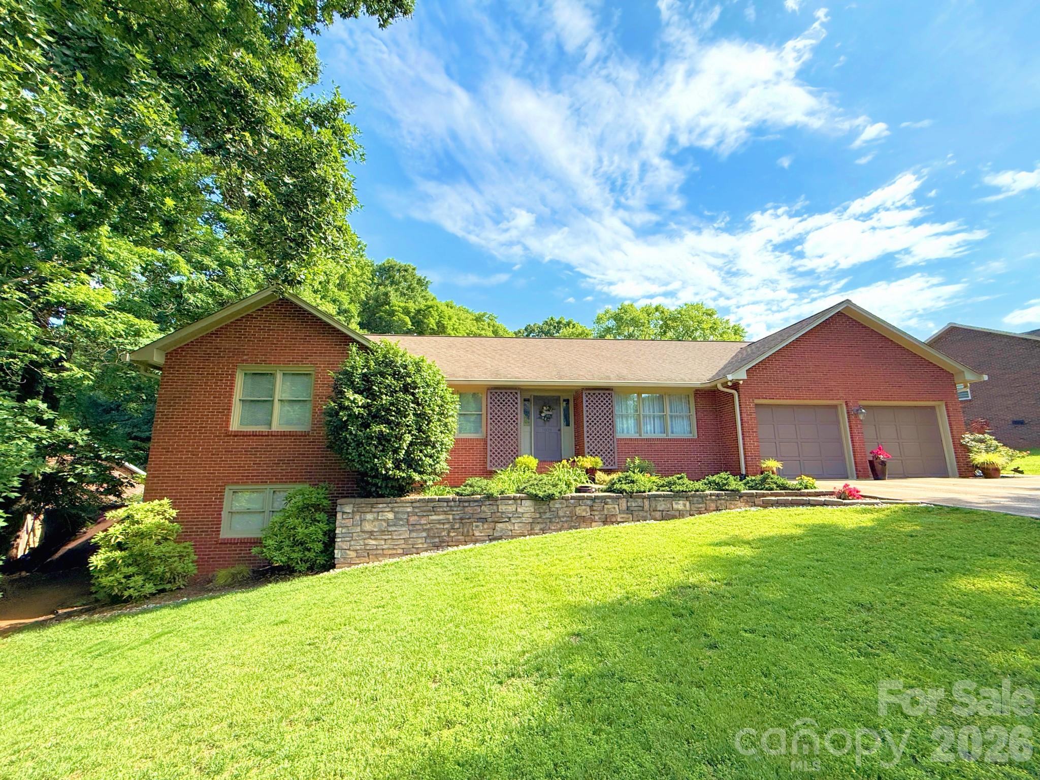 7029 Forest Hills Drive — photo