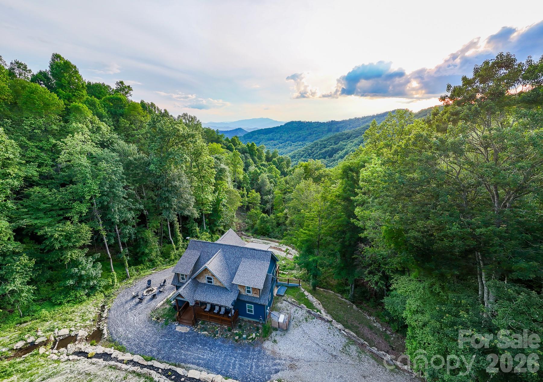 1105 Falls View Drive — photo