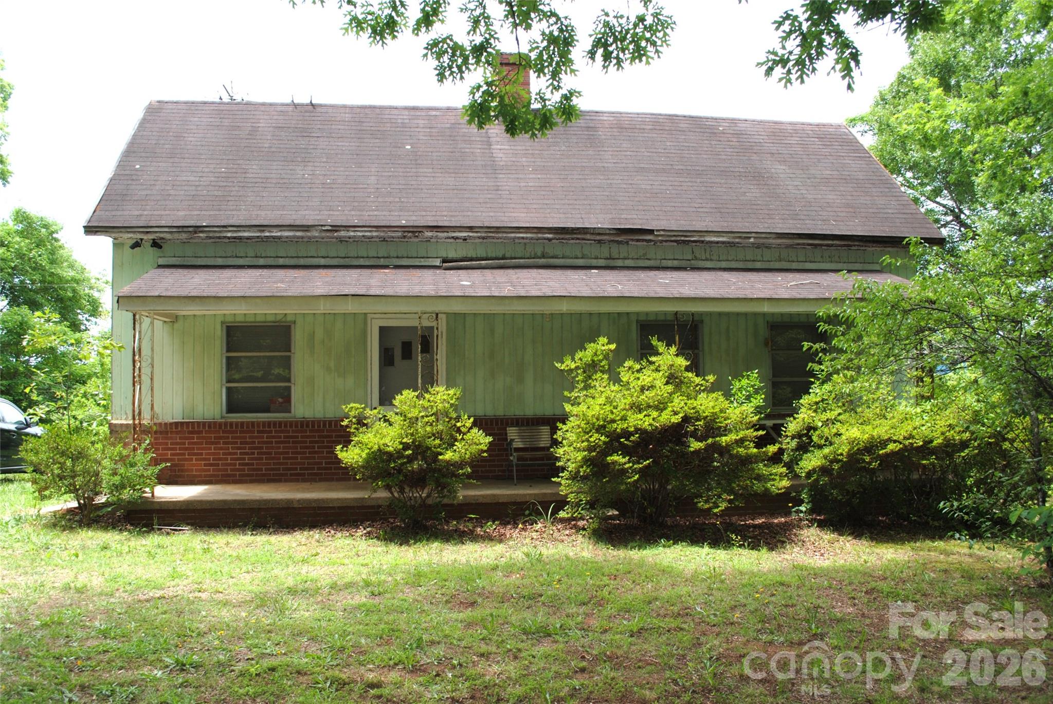 153 & 135 Caroleen Street — photo