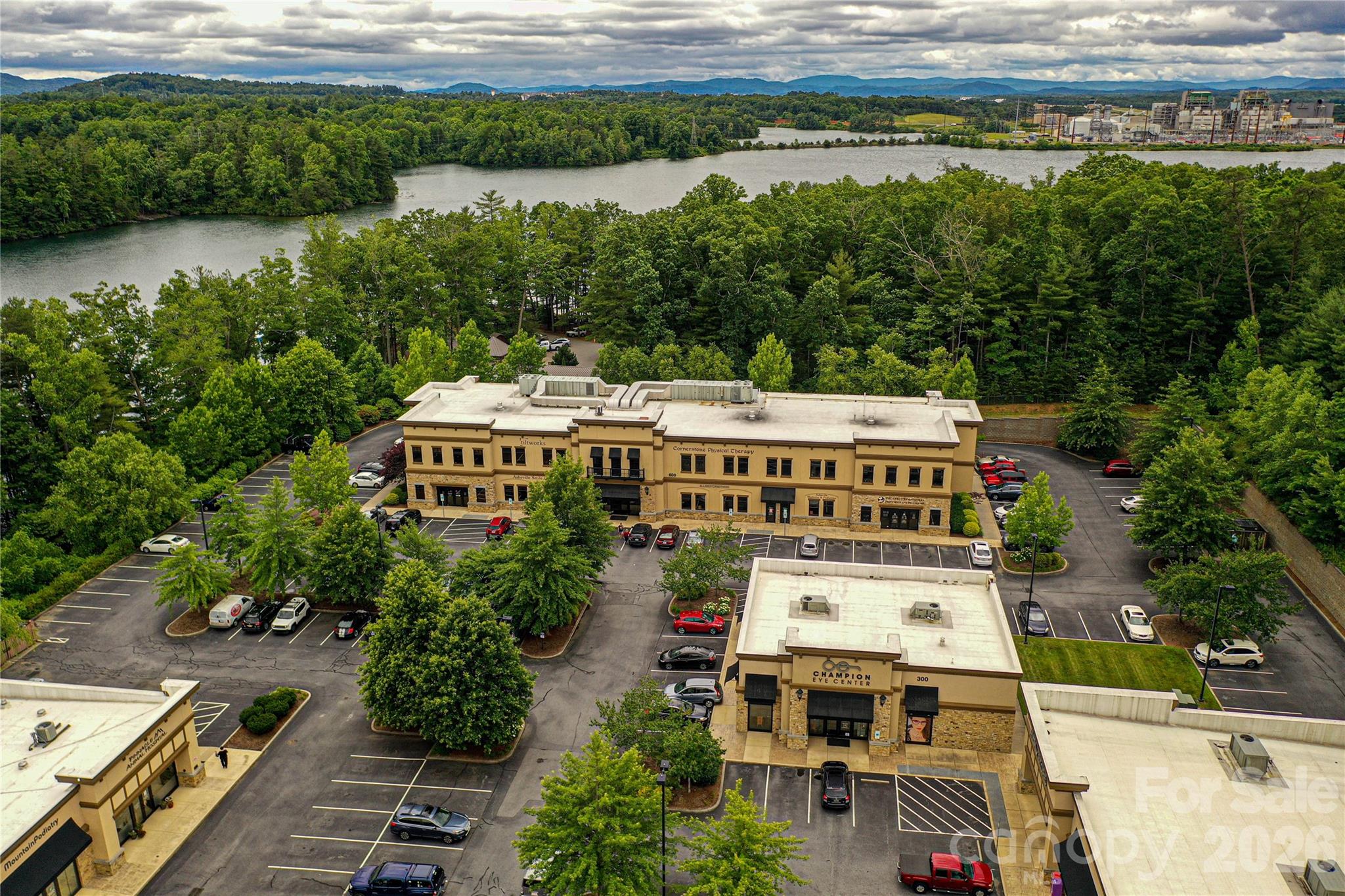 600 Julian Lane 620 — photo