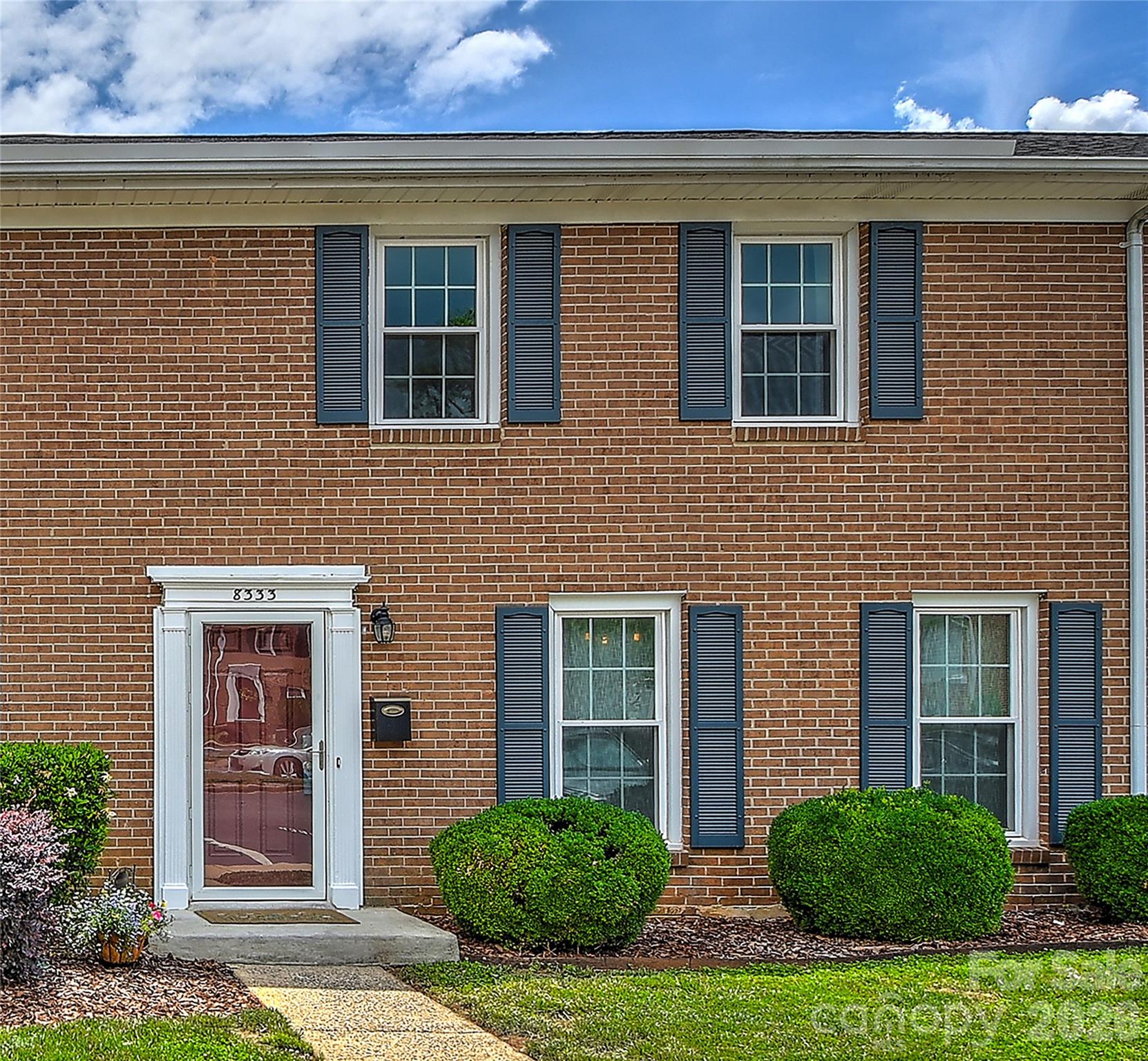 8333 Knights Bridge Road — photo