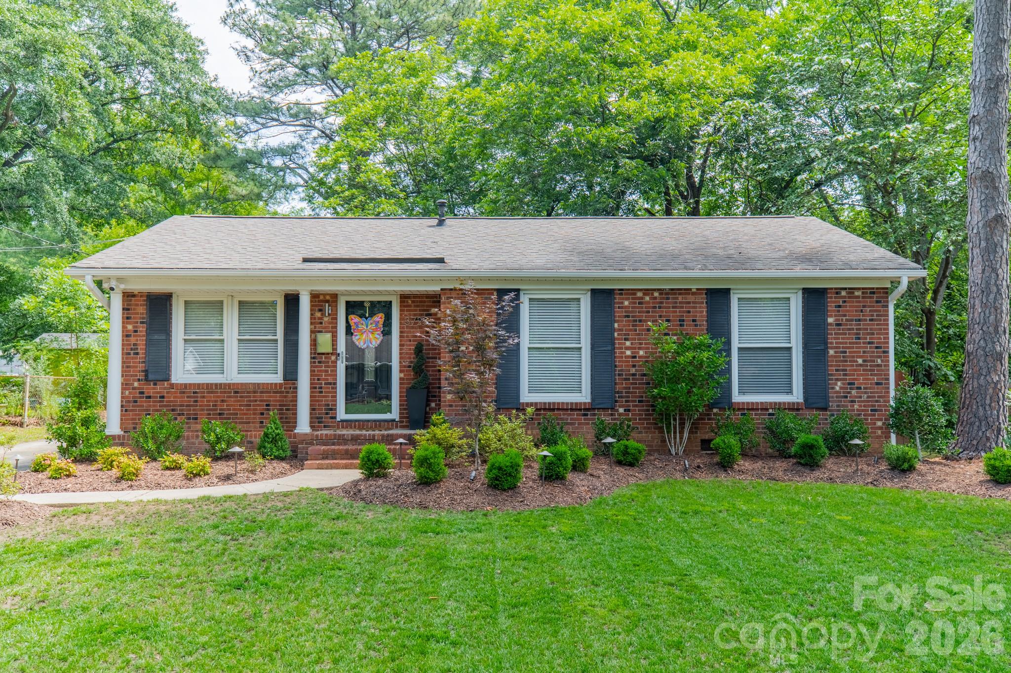 3723 Litchfield Road — photo