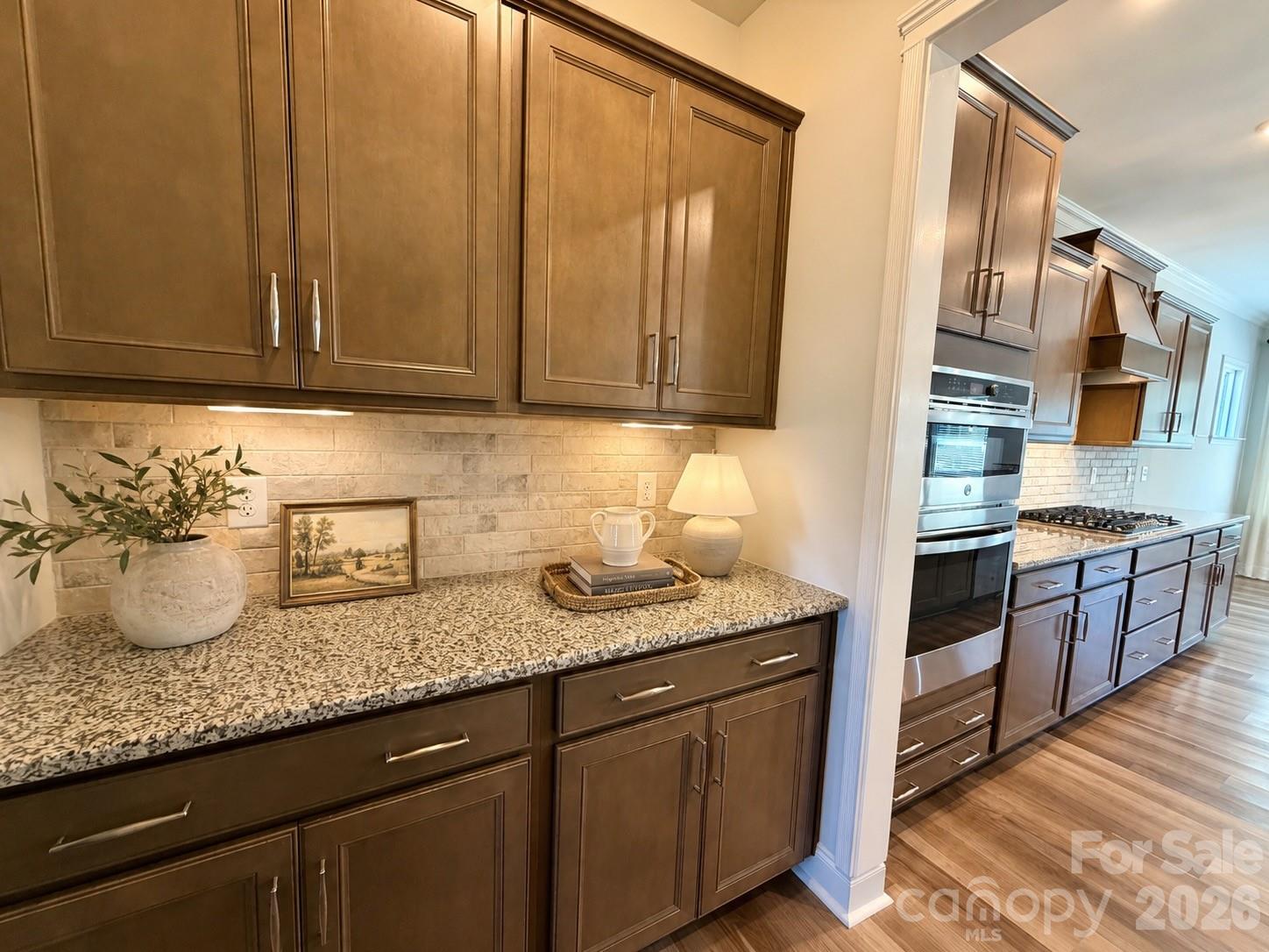 1318 Poppy Way — photo