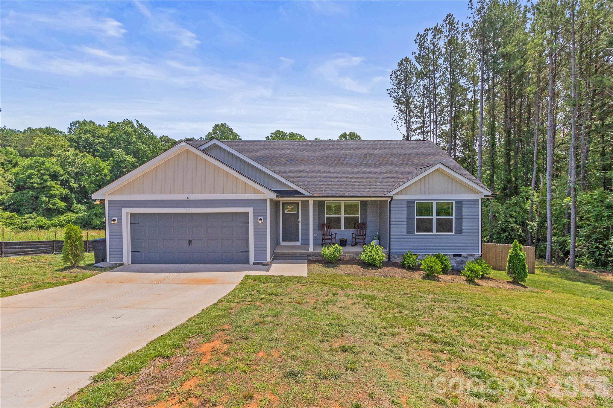 2412 Mintew Circle — photo