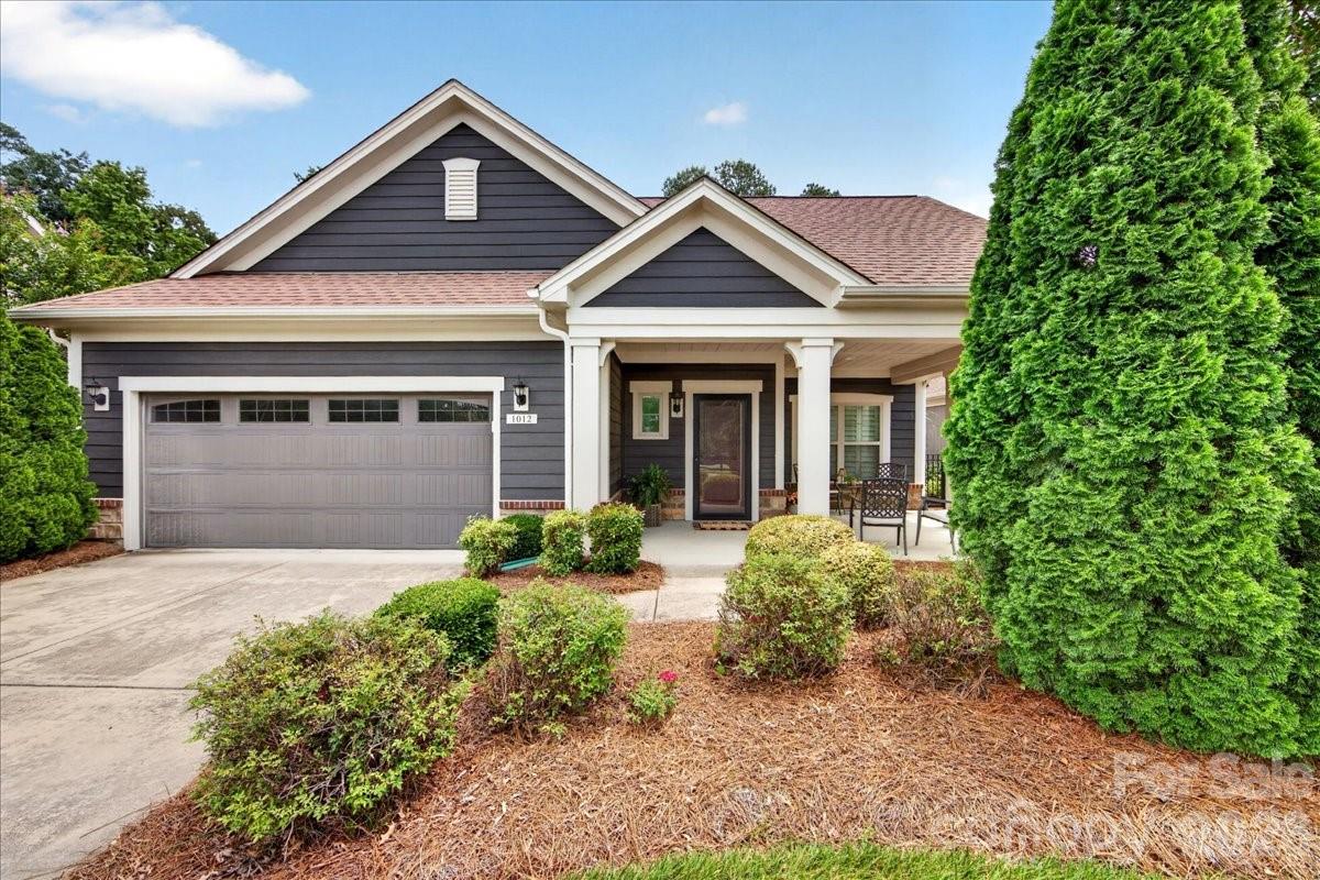 1012 Avalon Place — photo
