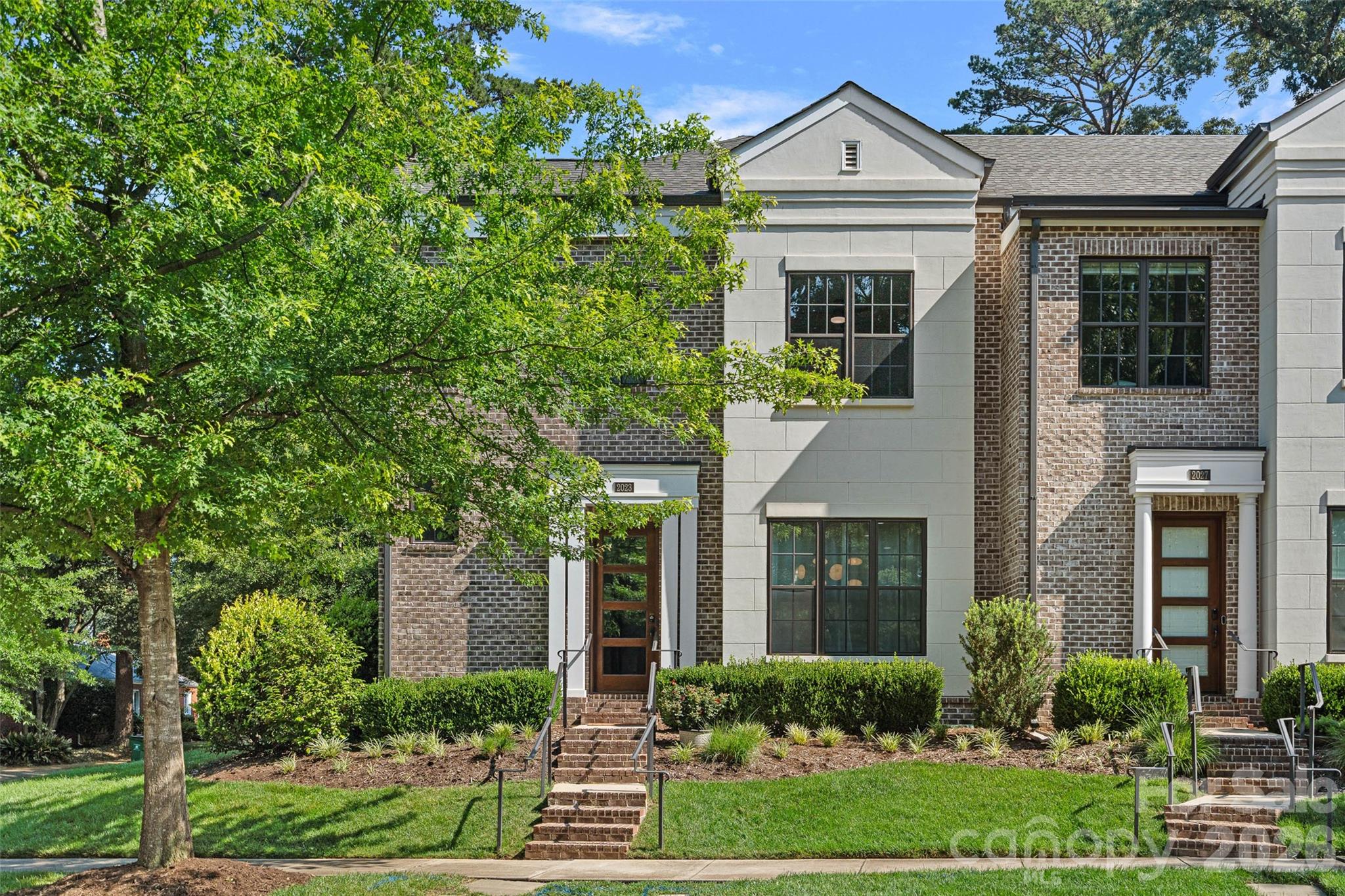 2023 Lynnwood Drive — photo