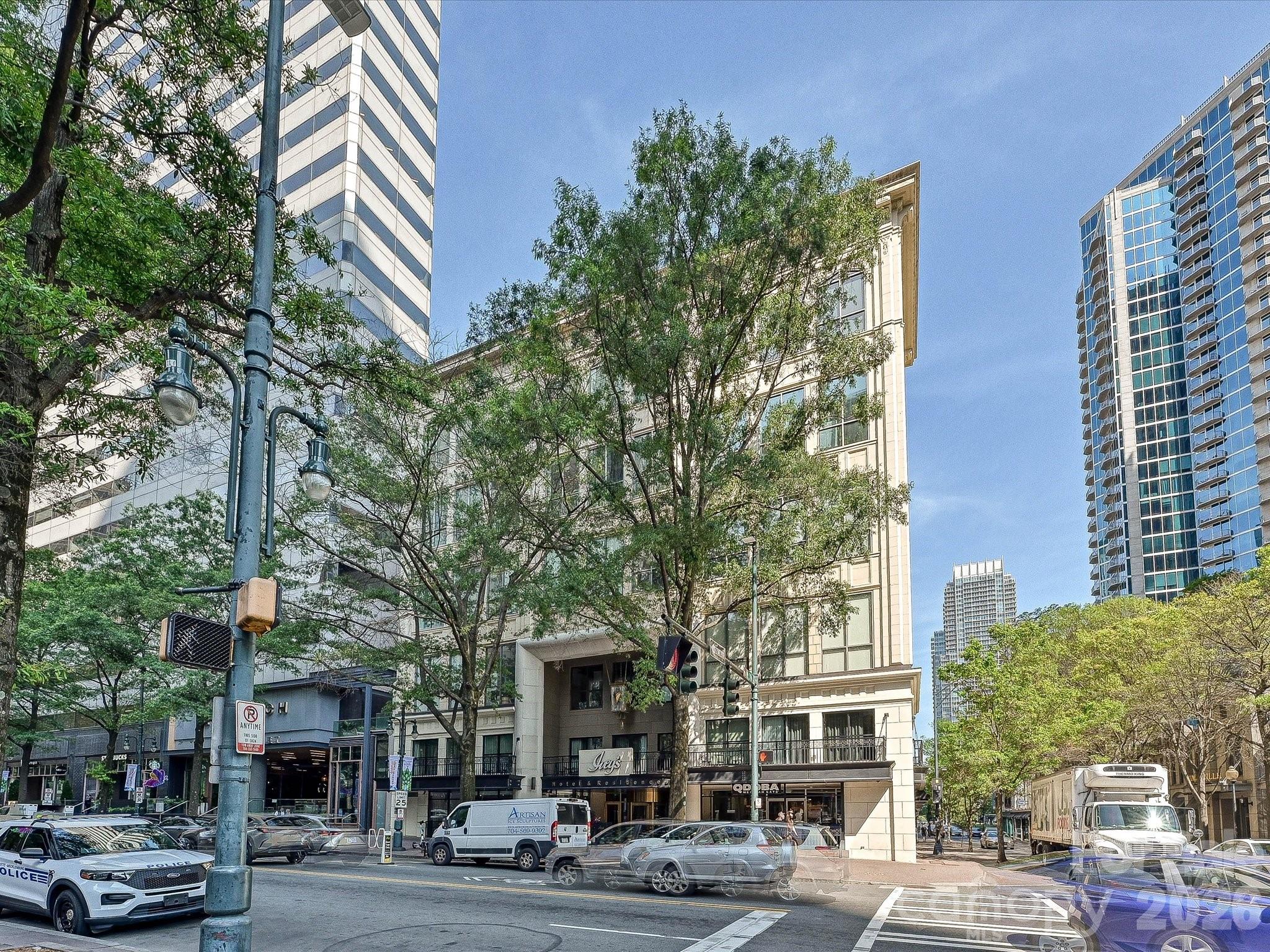 127 N Tryon Street 509 — photo