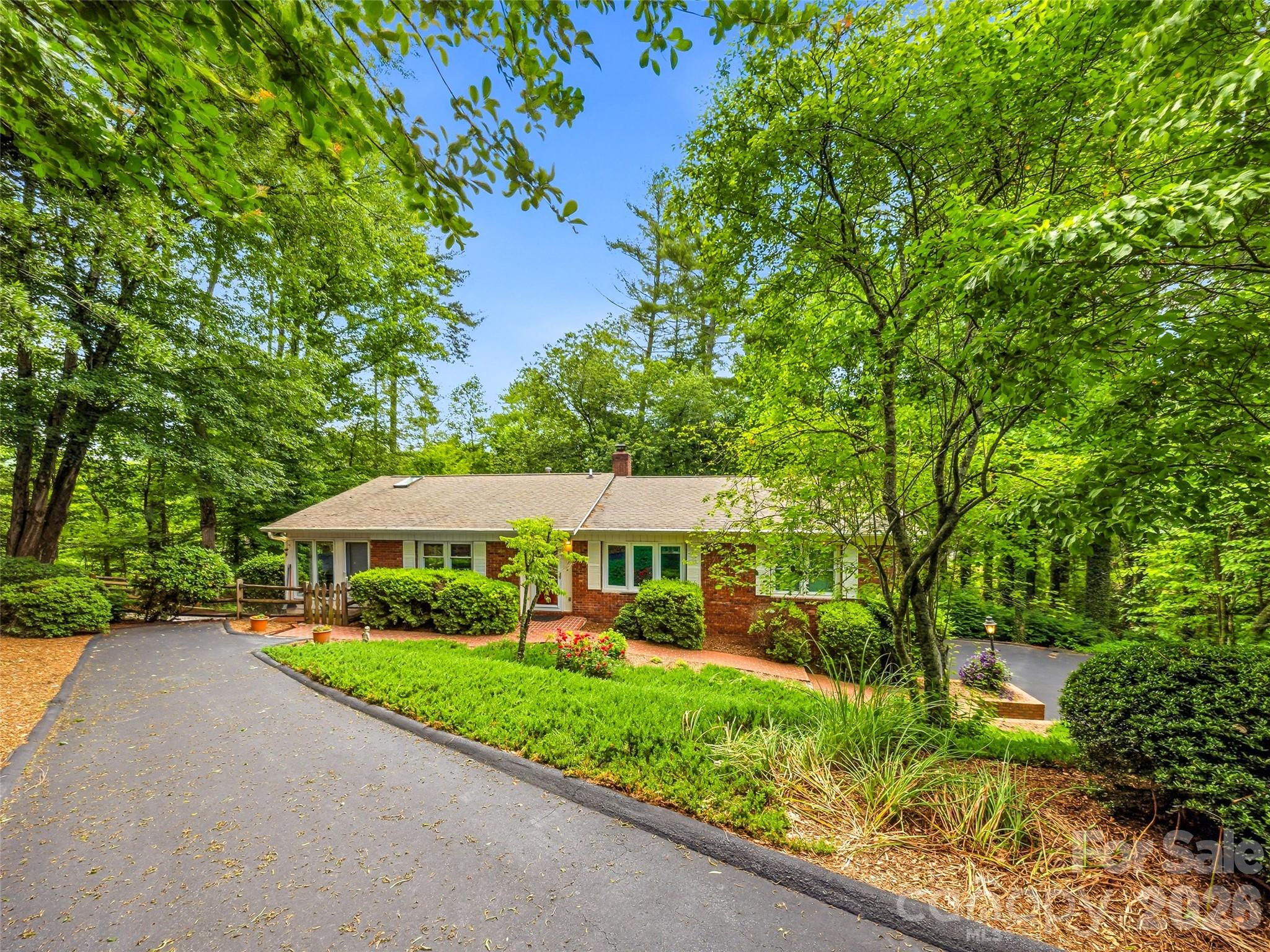 126 Surry Lane — photo