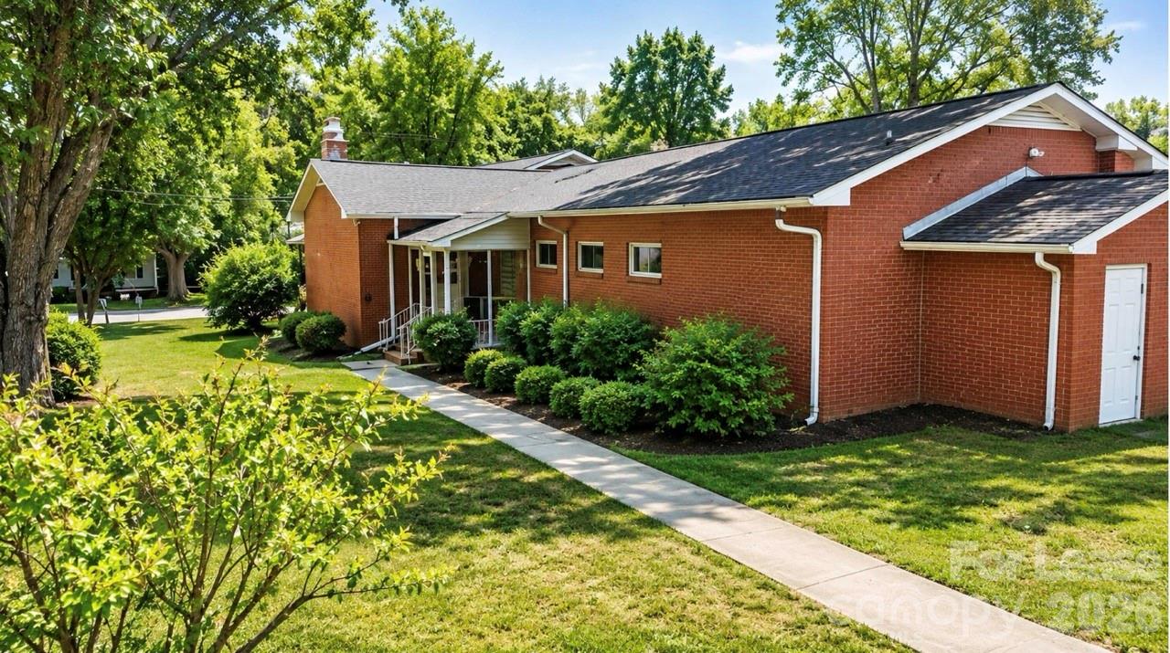 848 Old Charlotte Road SW — photo