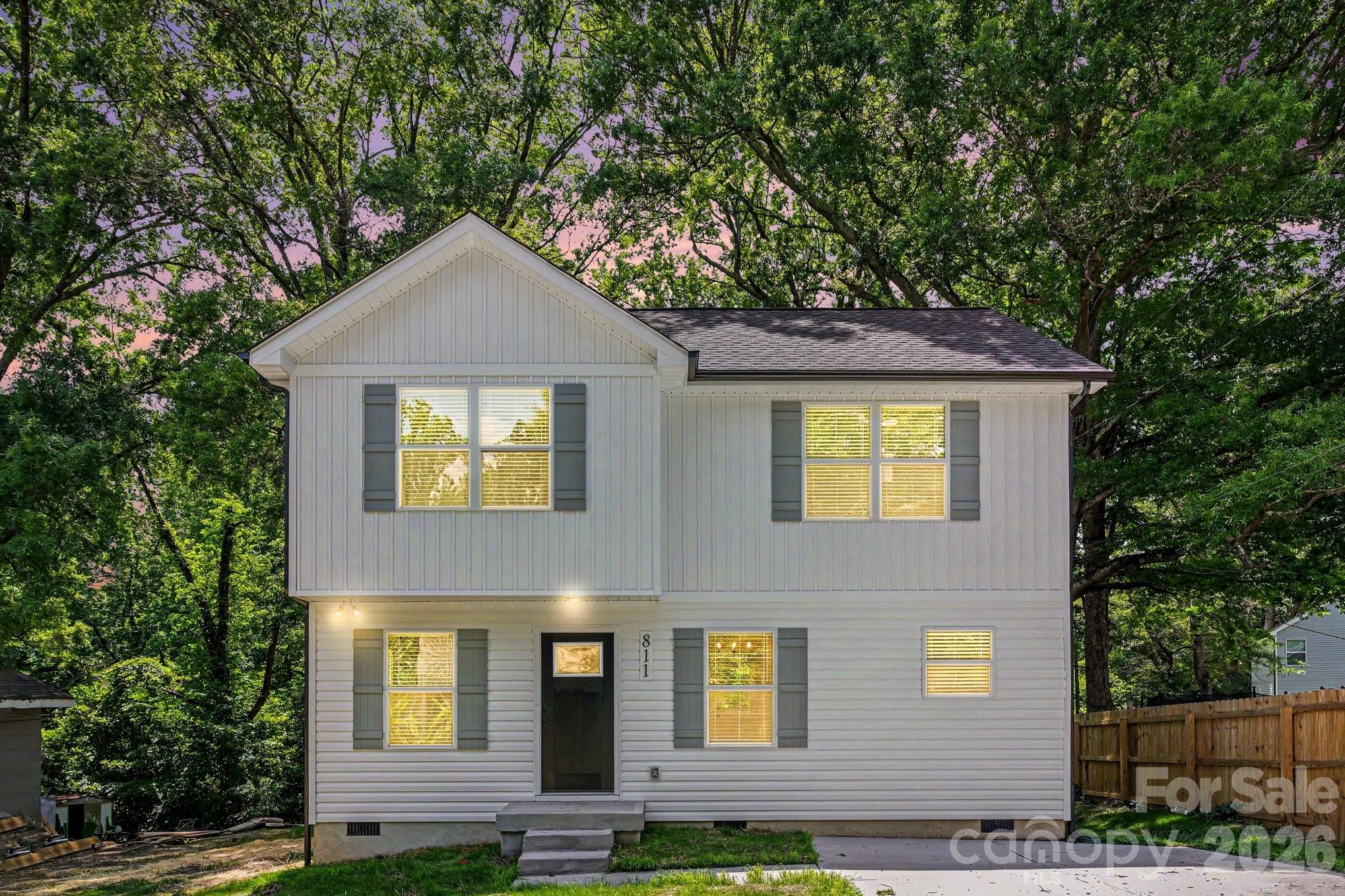 811 Evening Shade Lane — photo