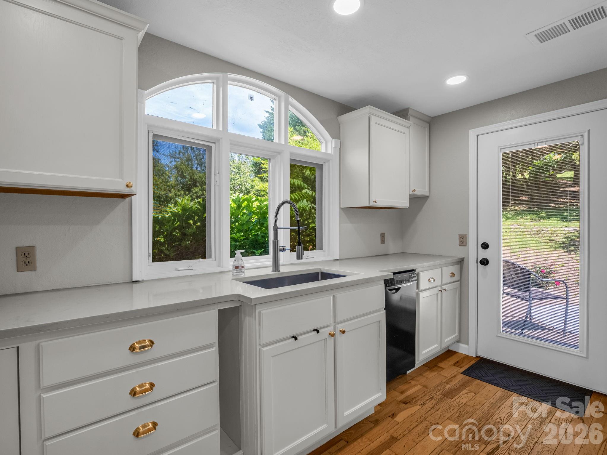 35 Chastain Hill Road — photo