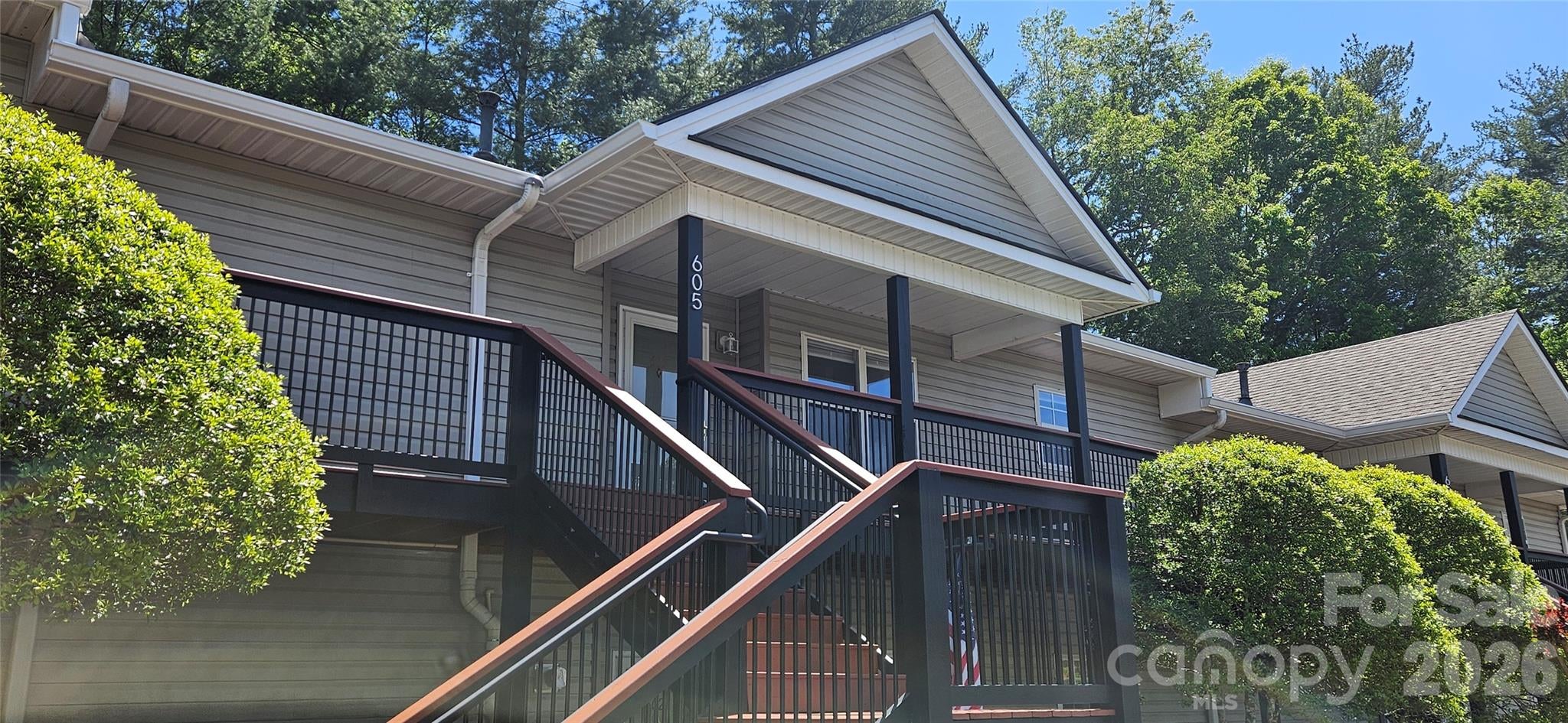 605 Carlyle Way — photo