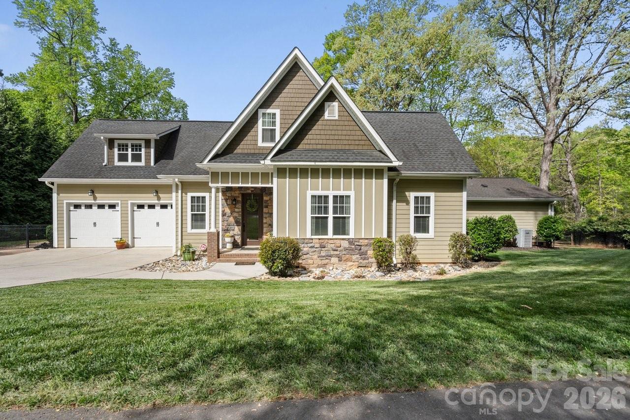 347 Whippoorwill Road — photo