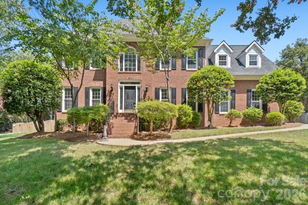 2328 Howerton Court — photo