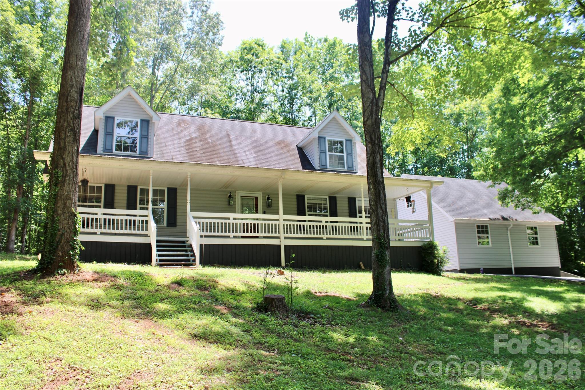 386 Groves Road — photo