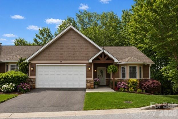 15 Kaylor Drive — photo