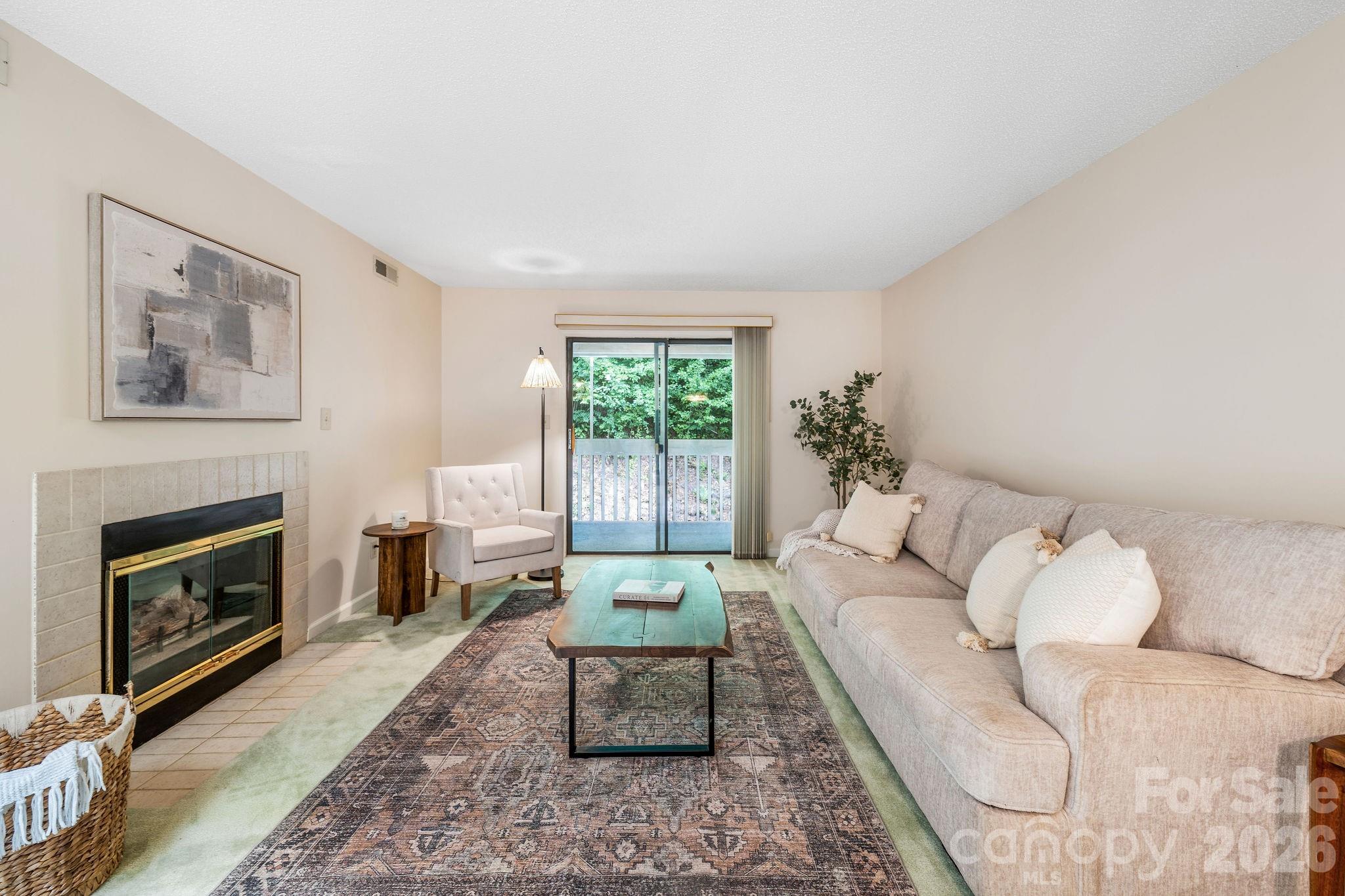 2604 Vineyard Boulevard — photo