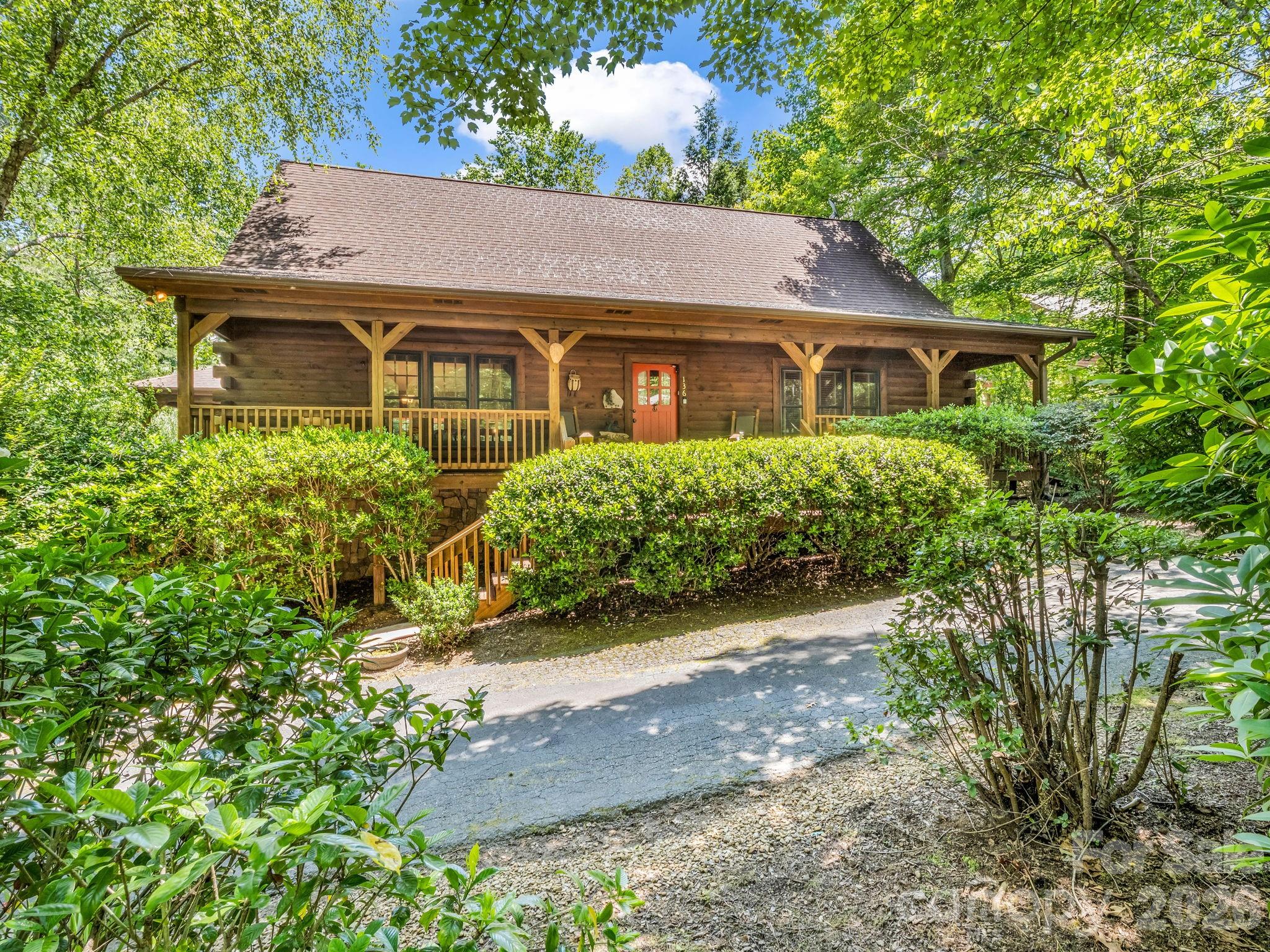 136 Dalton Court — photo
