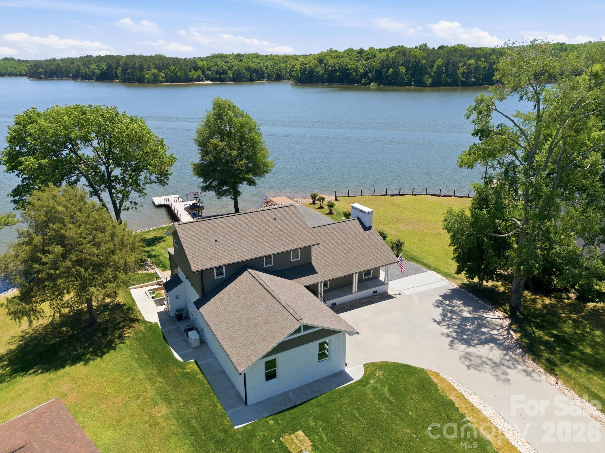 420 Skysail Road — photo