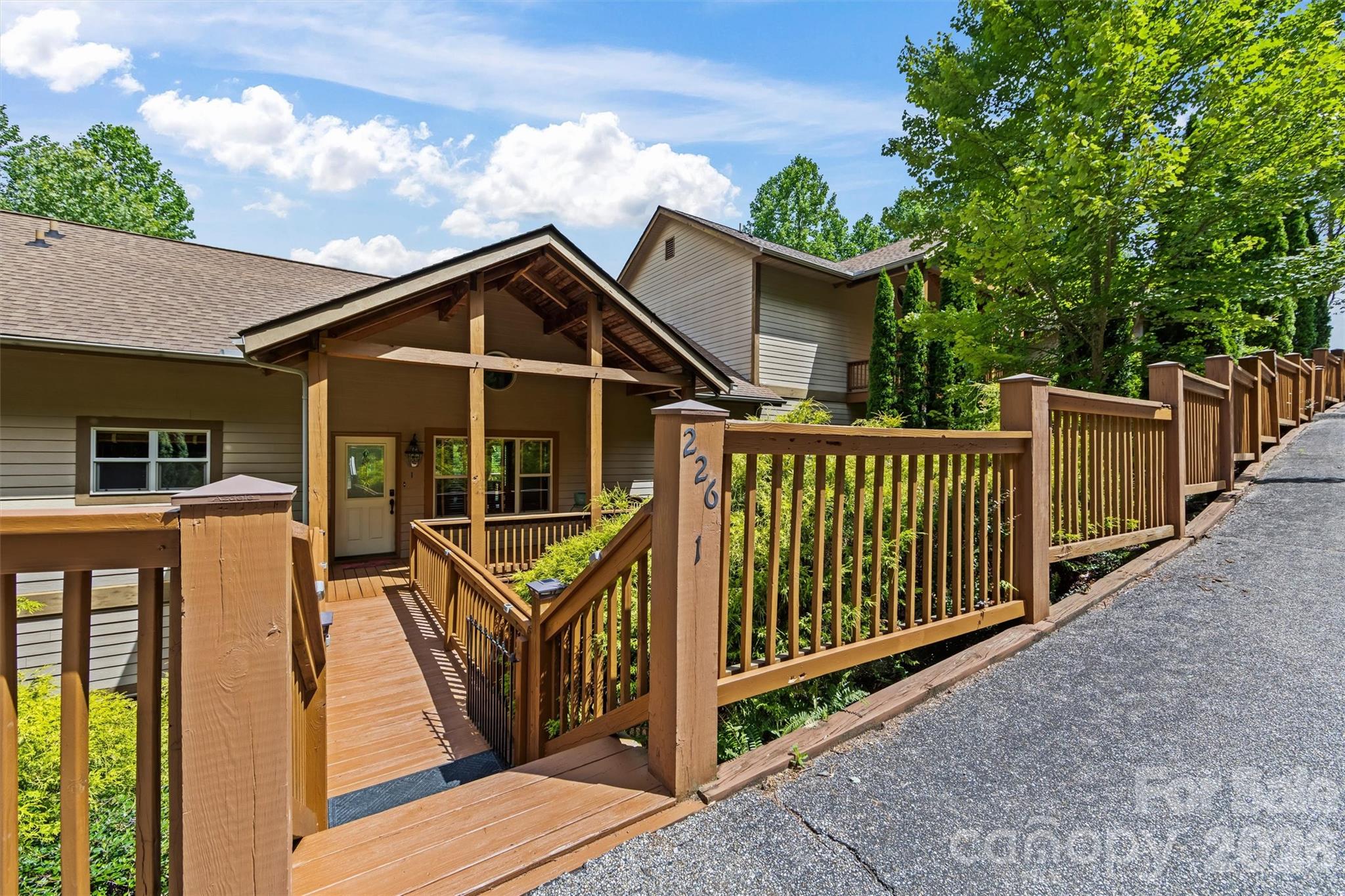 226 Sawgrass Drive — photo