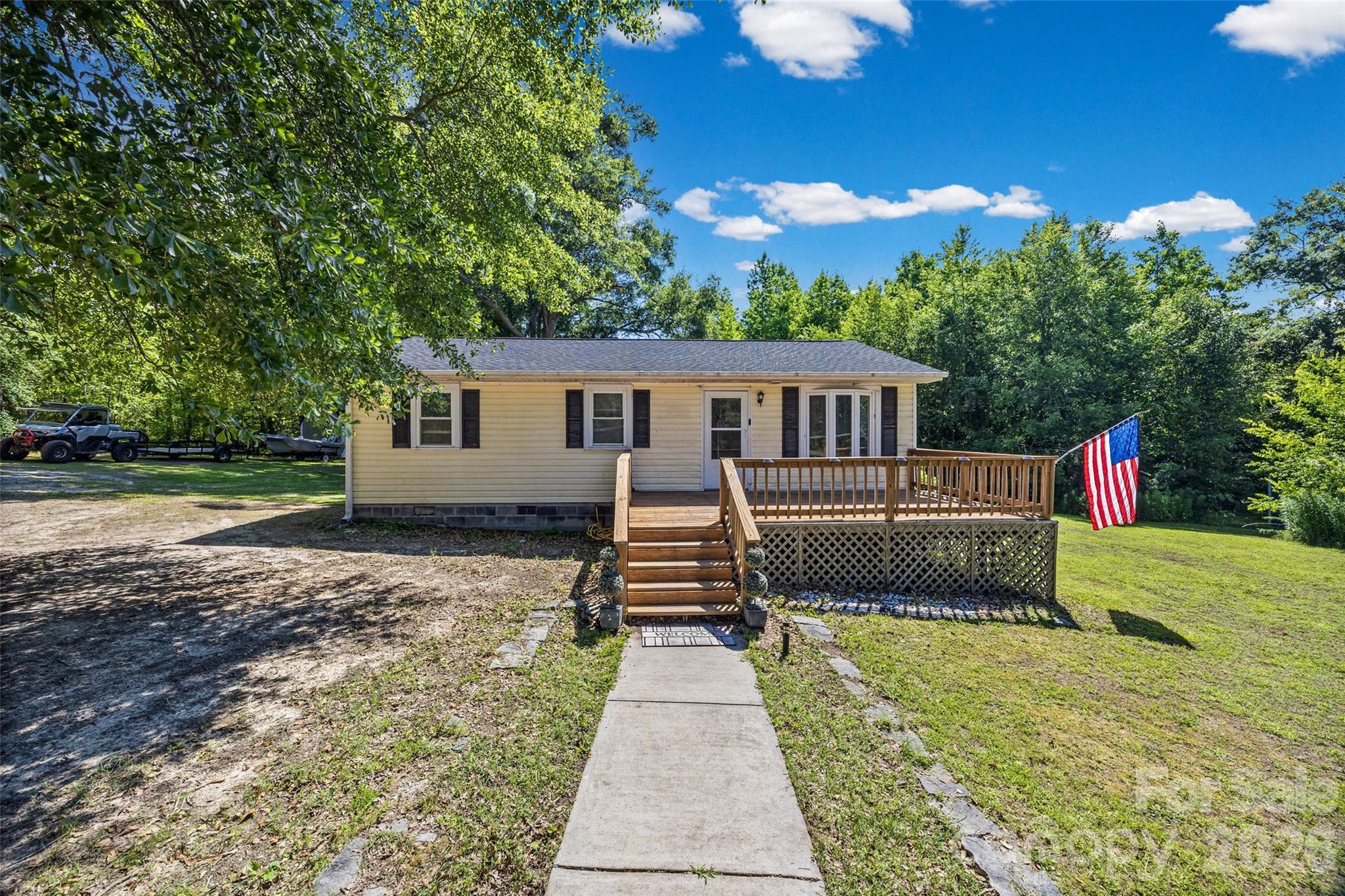 805 Yarborough Road — photo