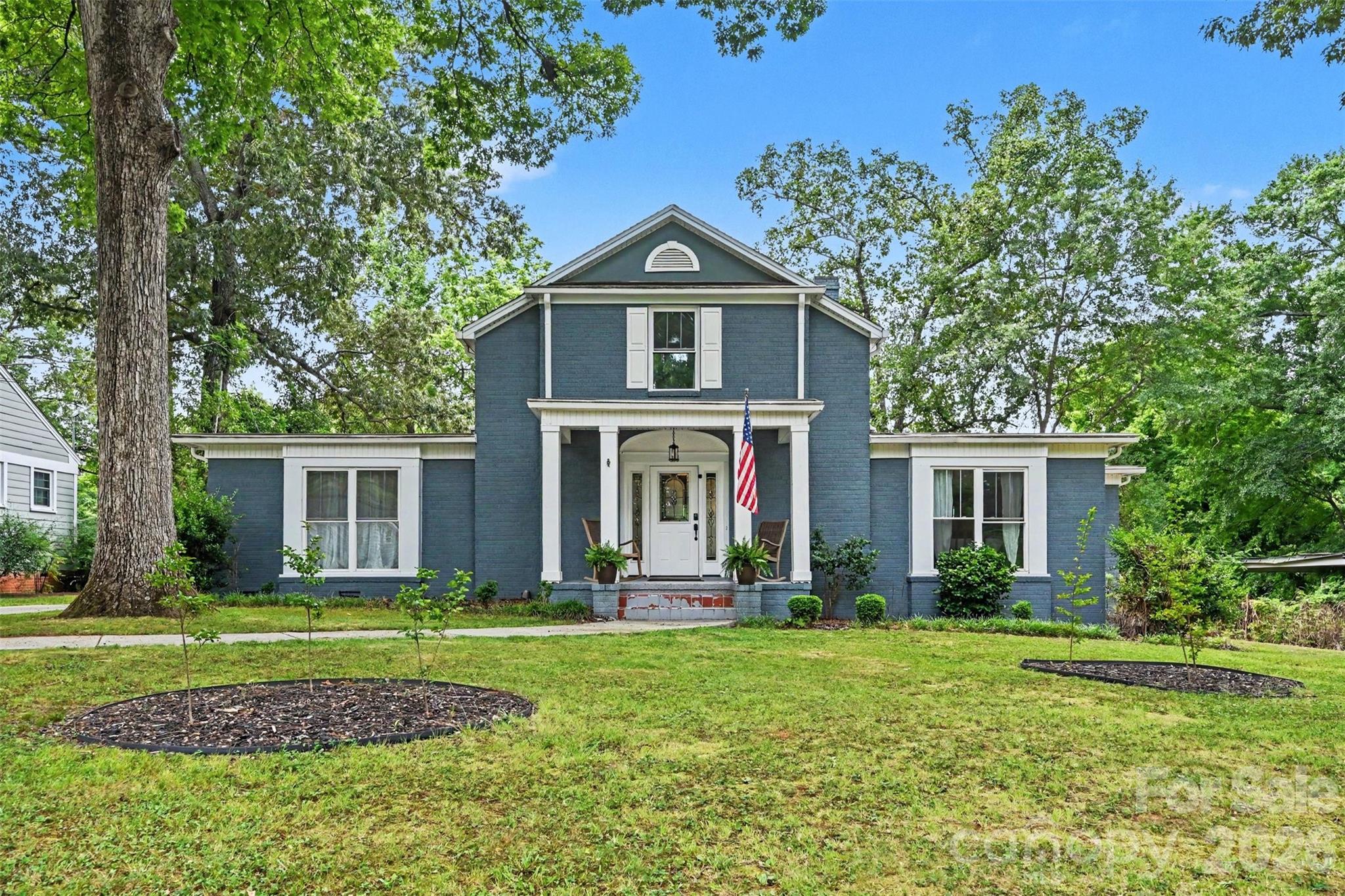 855 W Marion Street — photo