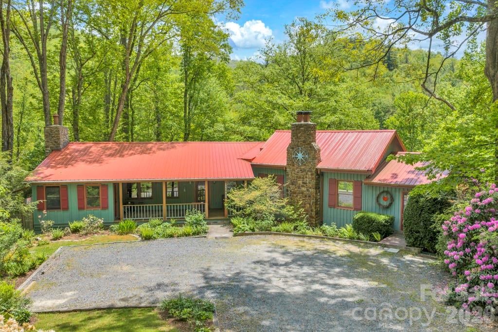 1590 Shulls Mill Road — photo