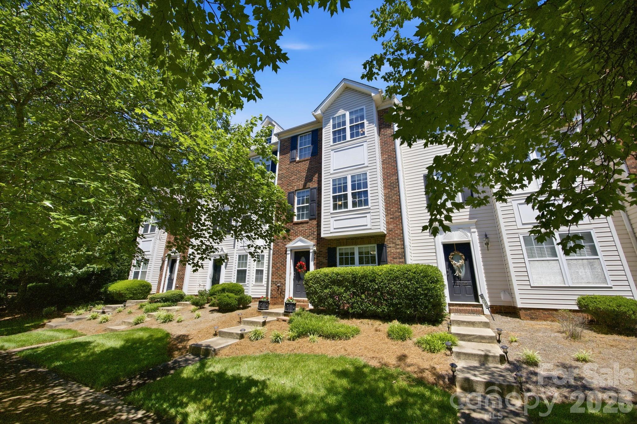 6721 Mountain Majesty Way — photo