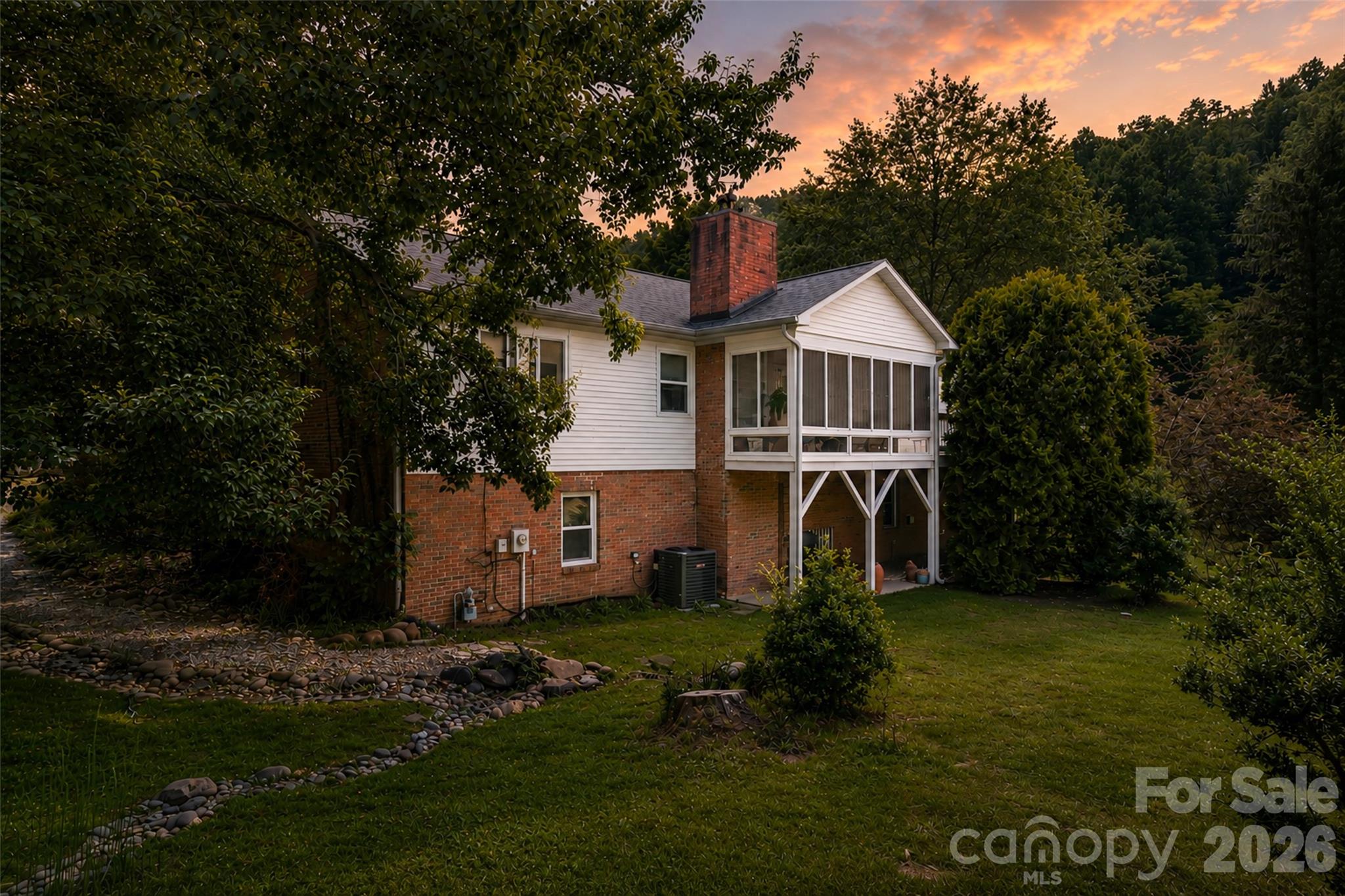 20 Mallard Court — photo