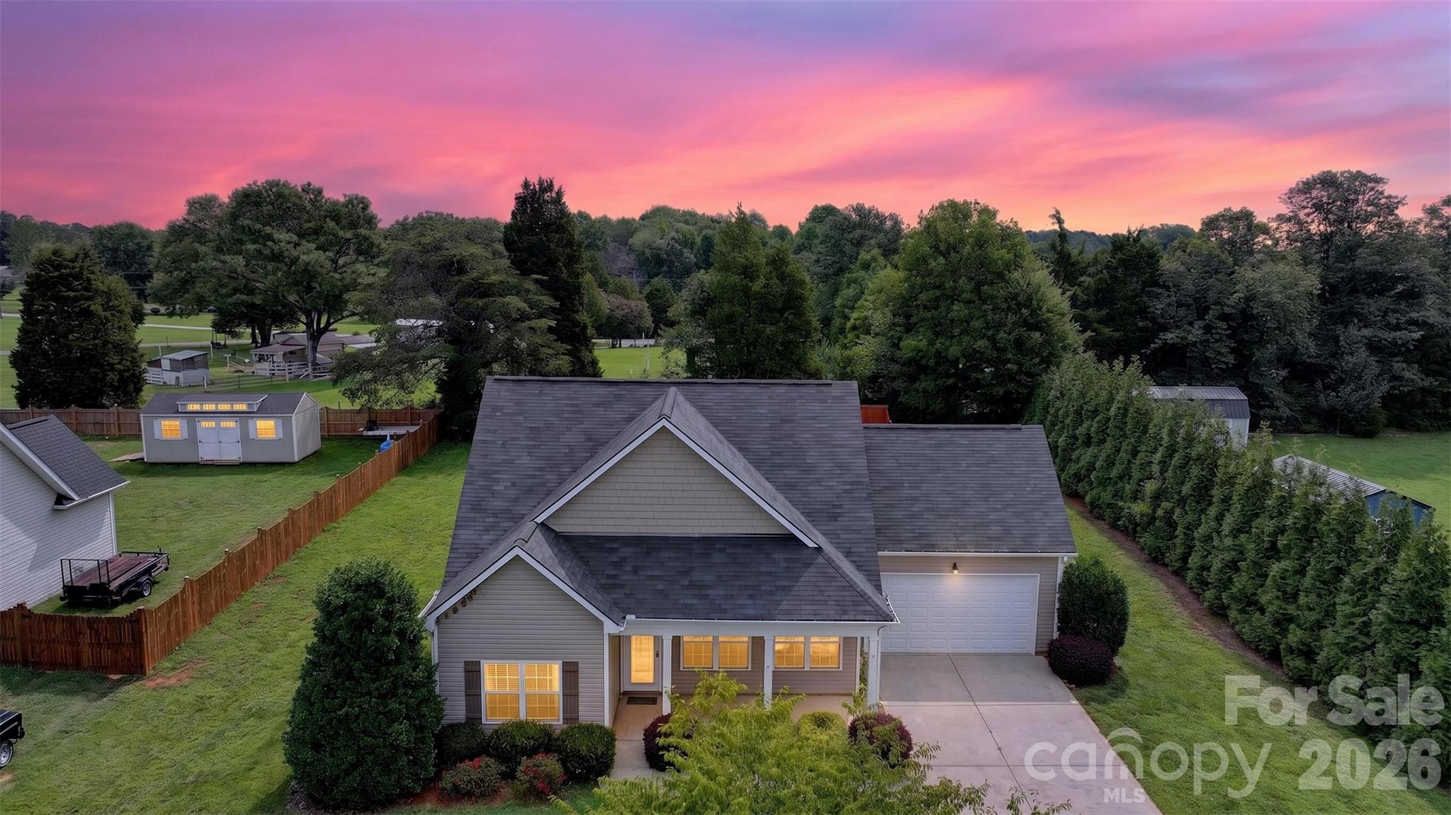 990 Russell Ridge Drive — photo