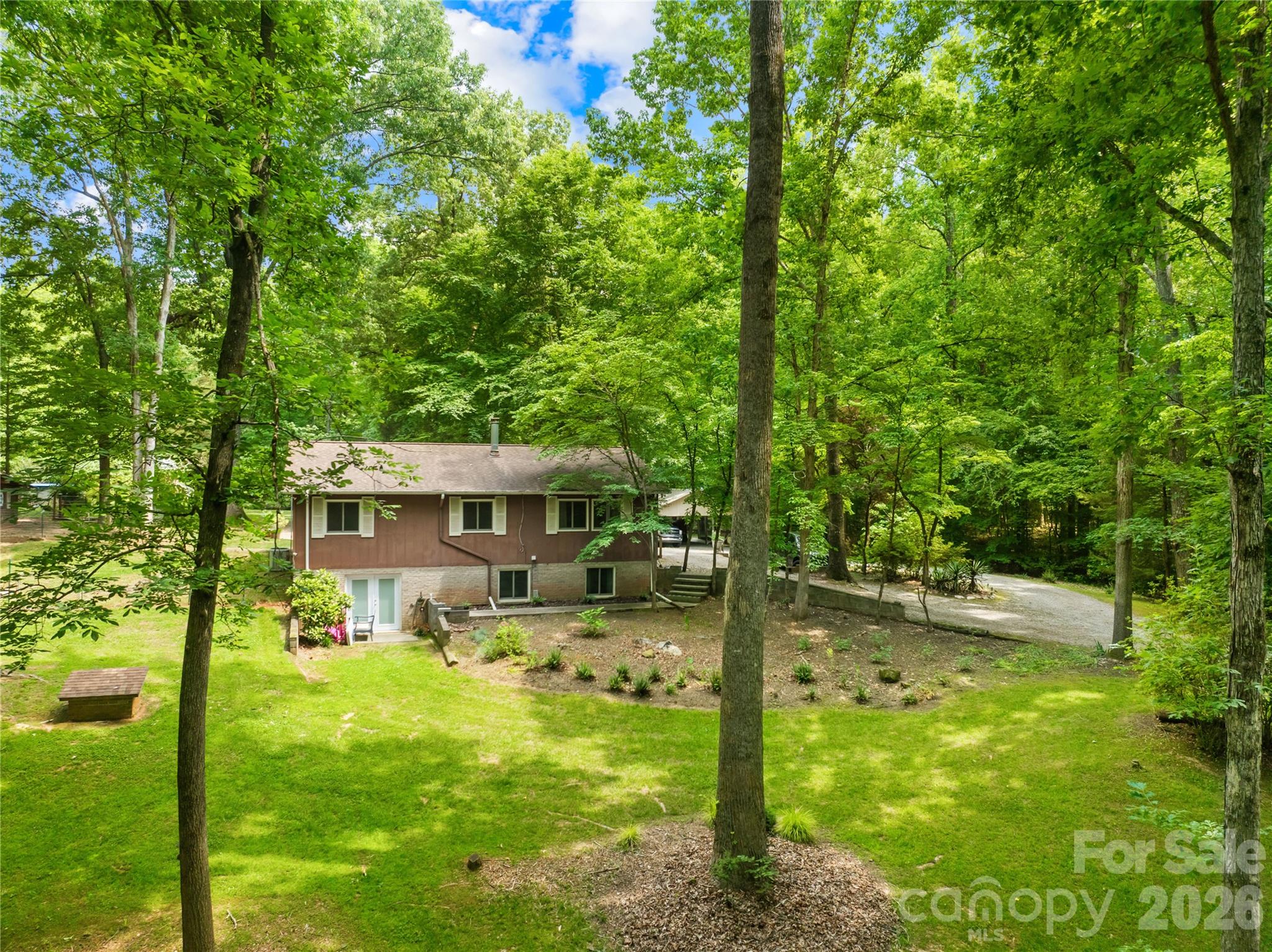 5917 Davis Road — photo