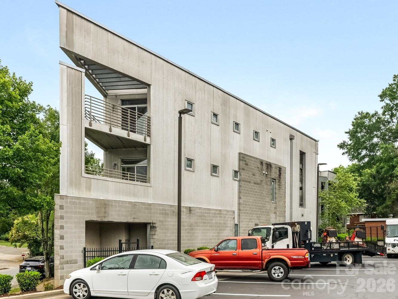 1600 Fulton Avenue 206 — photo