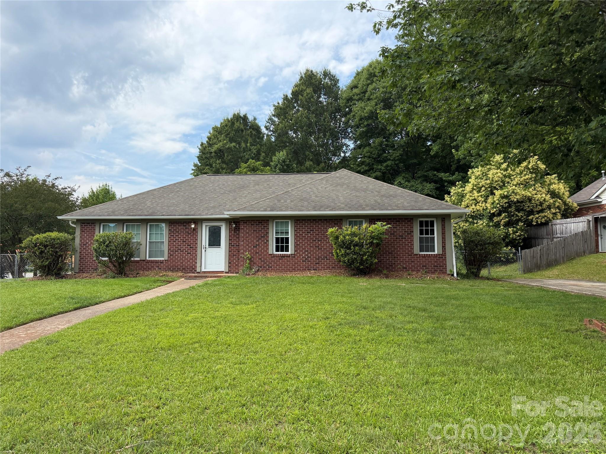 7101 Riding Trail Road — photo