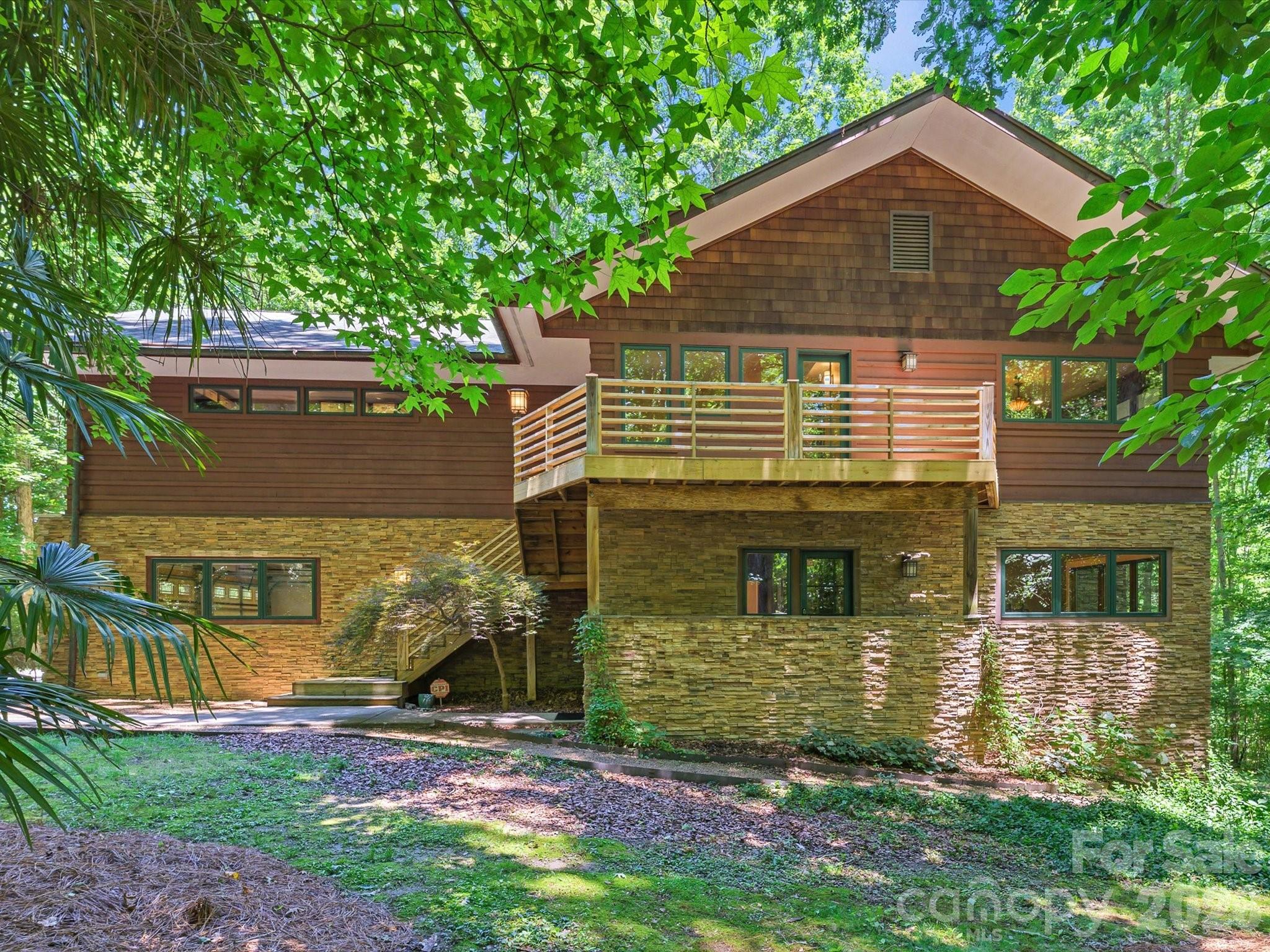 17928 Pages Pond Court — photo