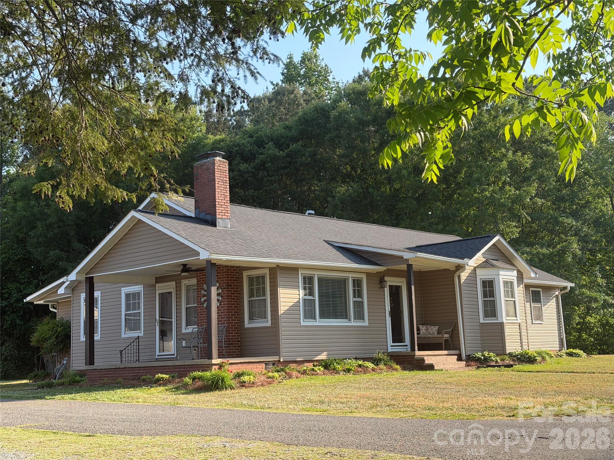 917 W Pine Street — photo