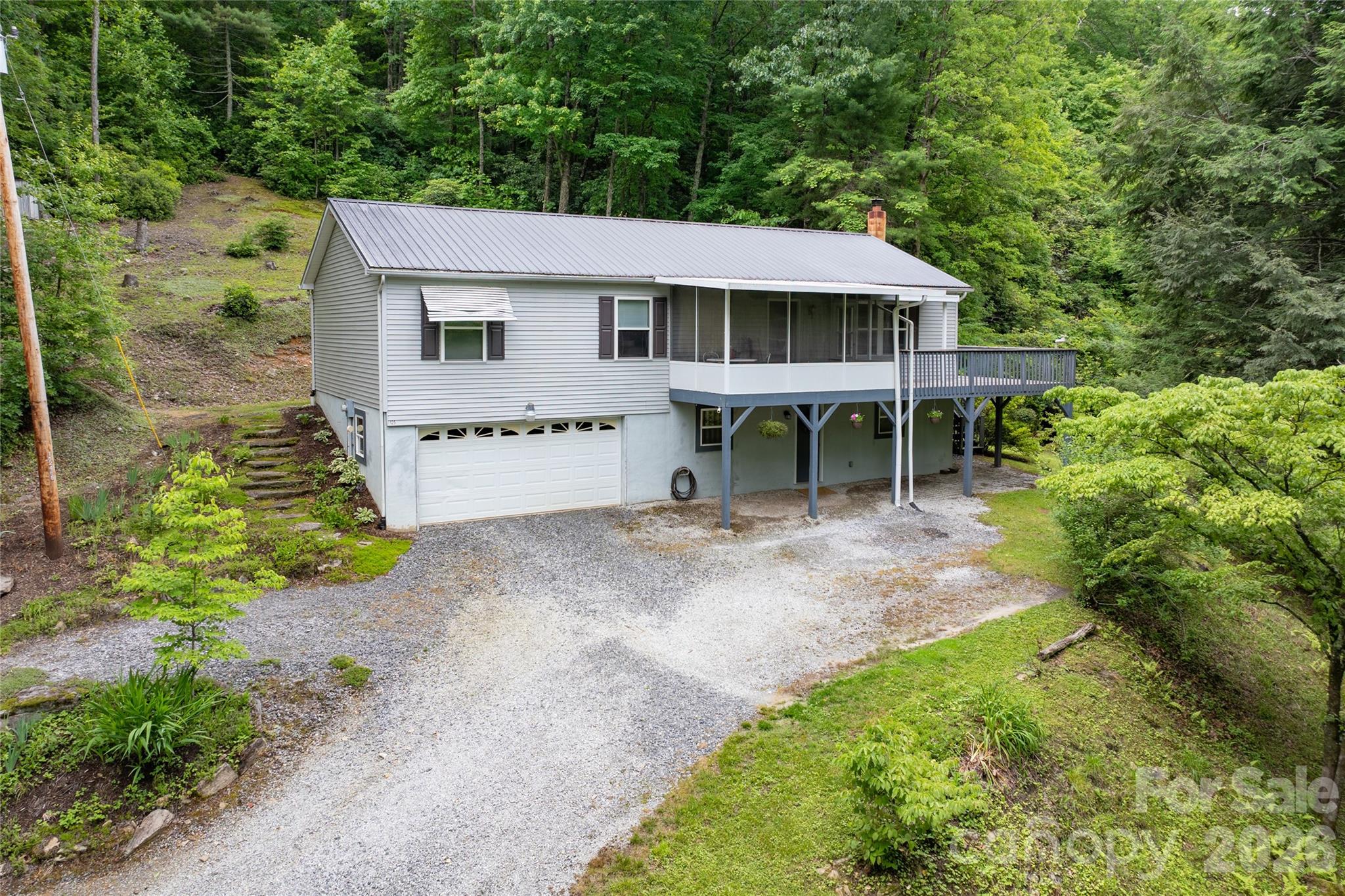 125 Round Mountain Road — photo