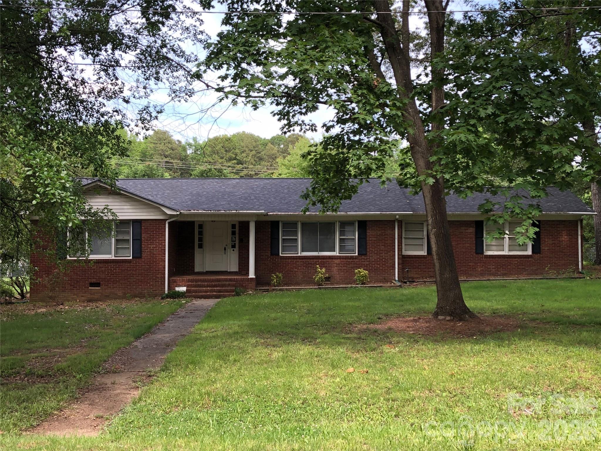 128 Woodlynn Drive — photo