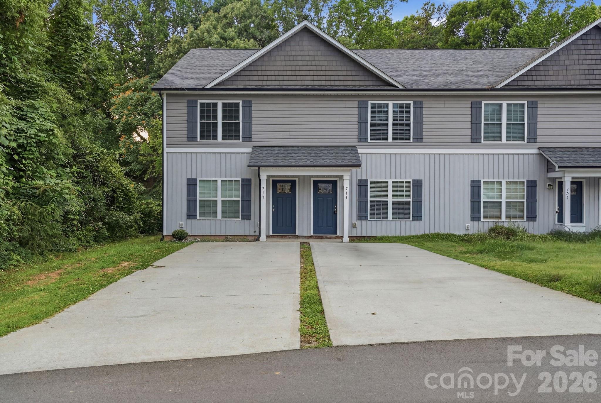 719 Hillside Street — photo