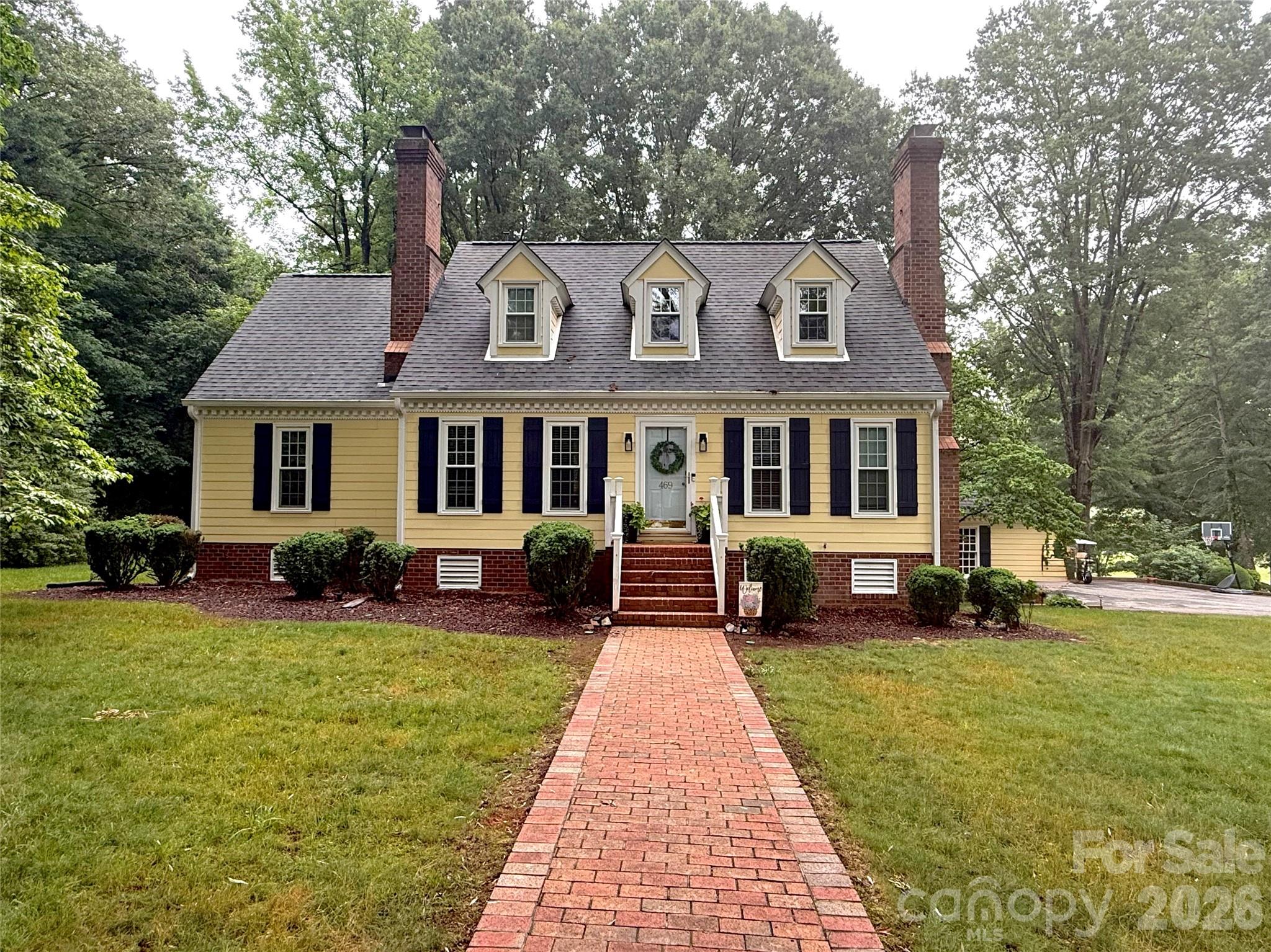 469 Augusta Drive — photo