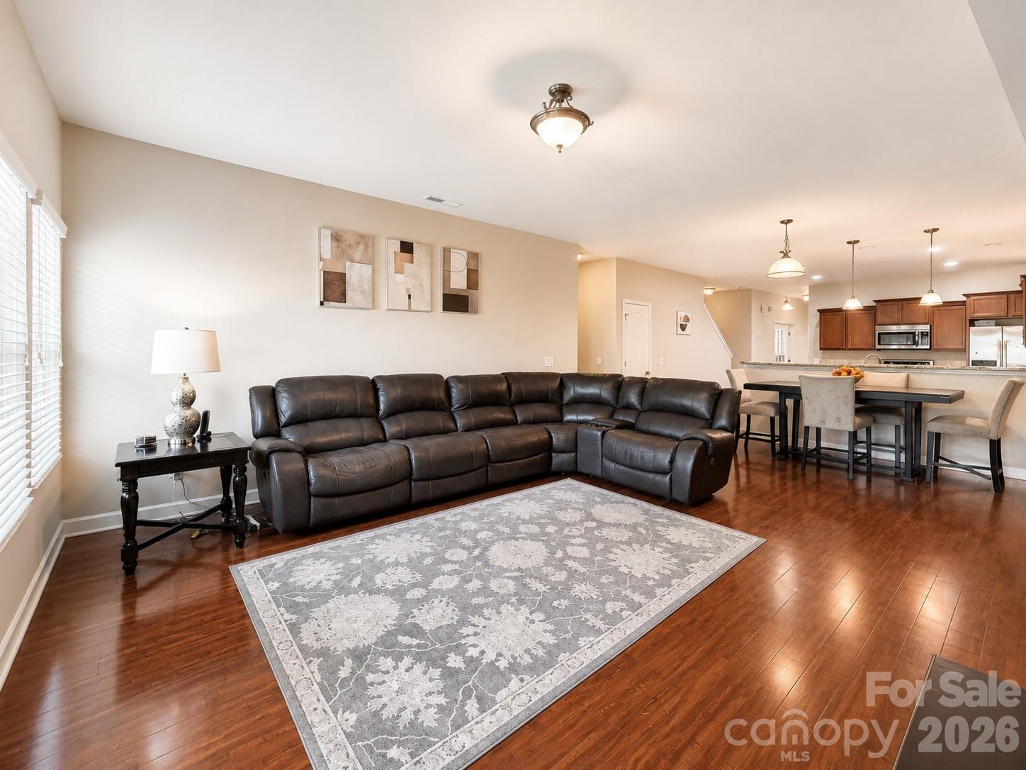 1919 Corriente Court — photo