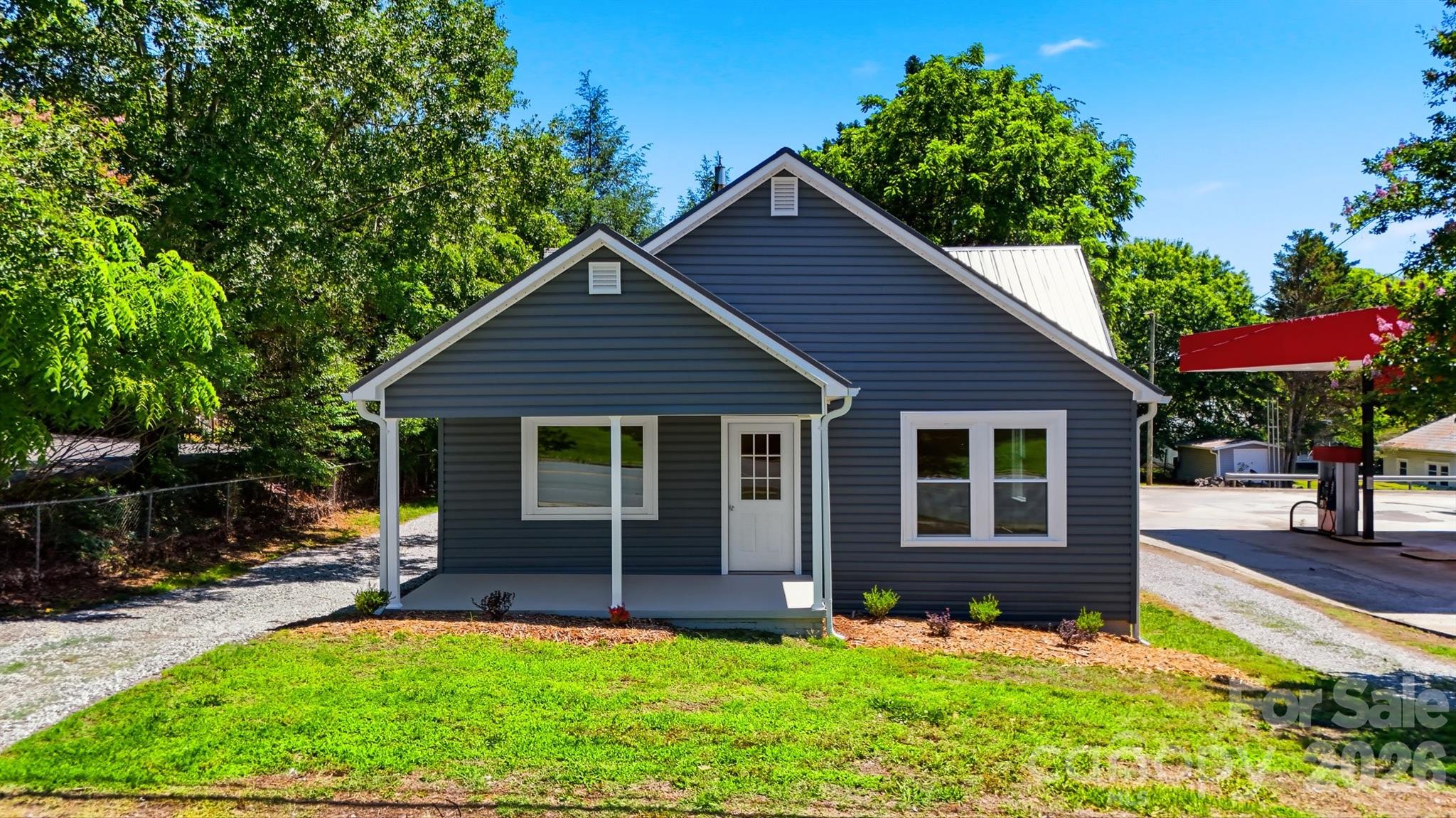 1303 S Sterling Street — photo