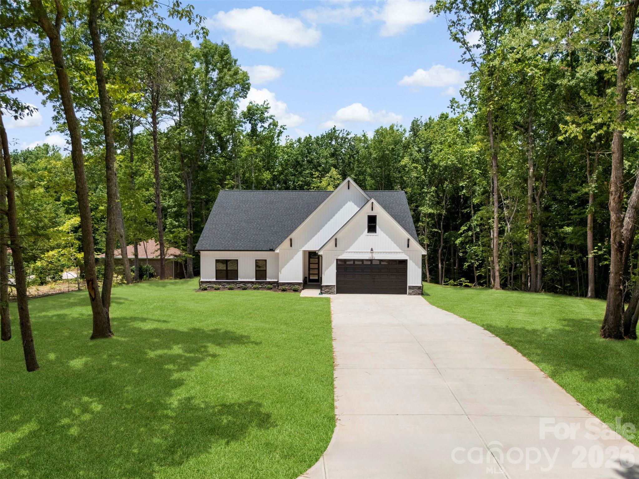 4523 Binwhe Lane — photo