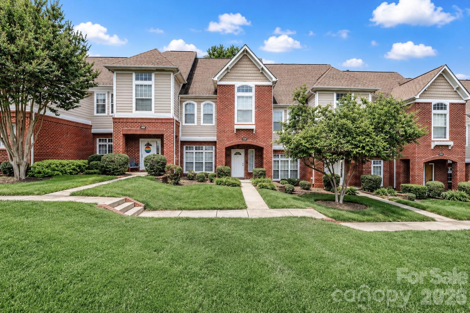 1139 Central Park Circle — photo