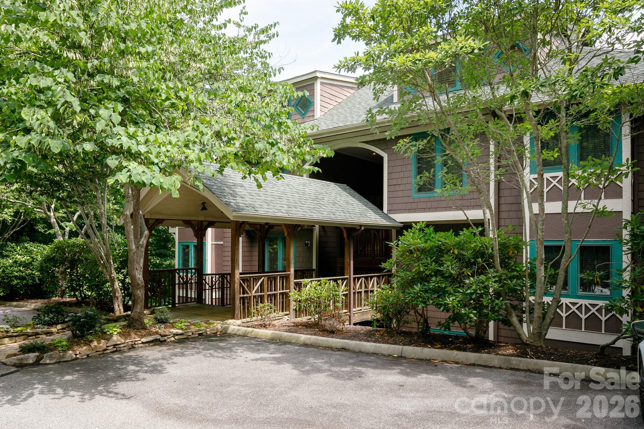 222 Creekside Way D301 — photo
